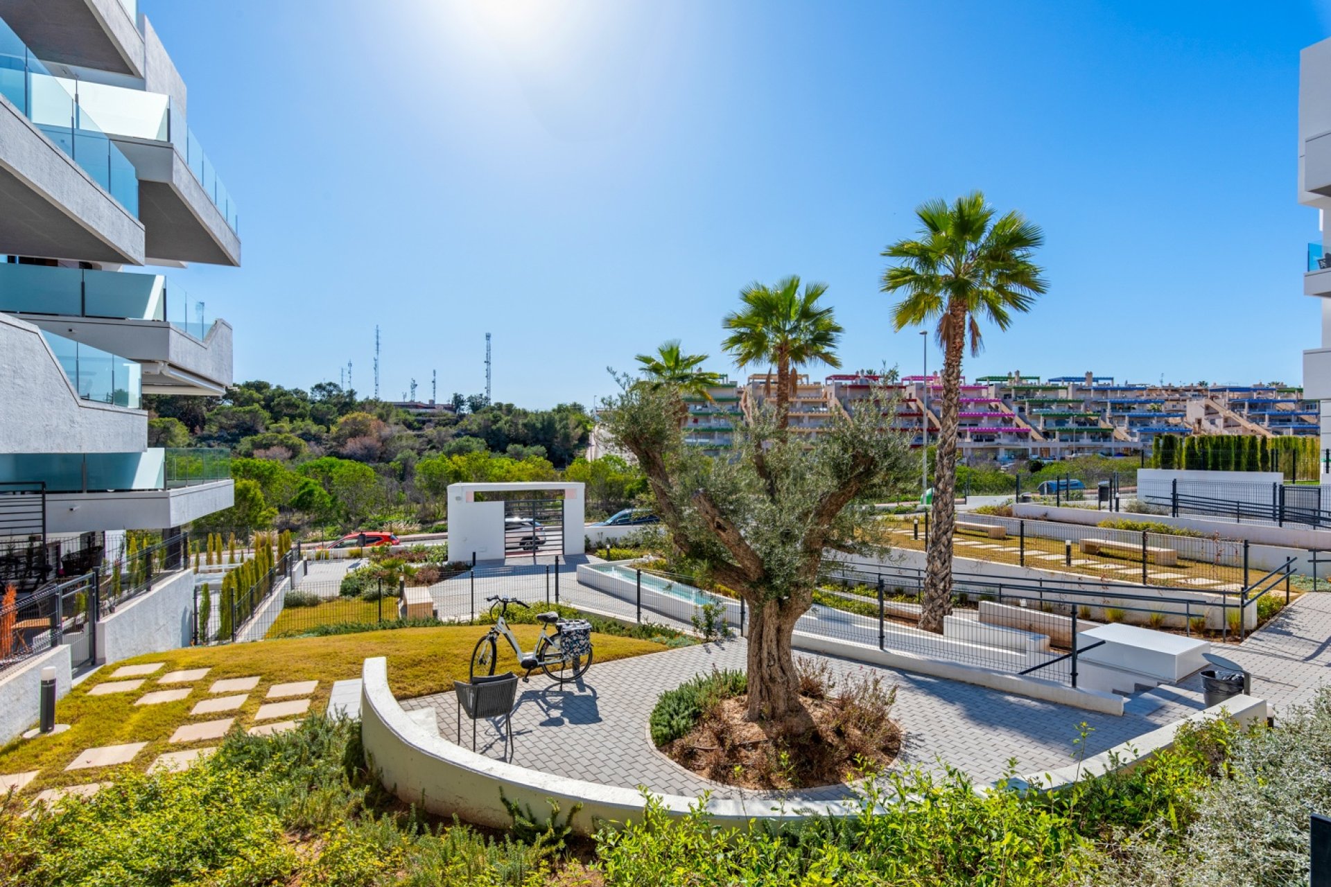 Resale - Apartment - Villamartín