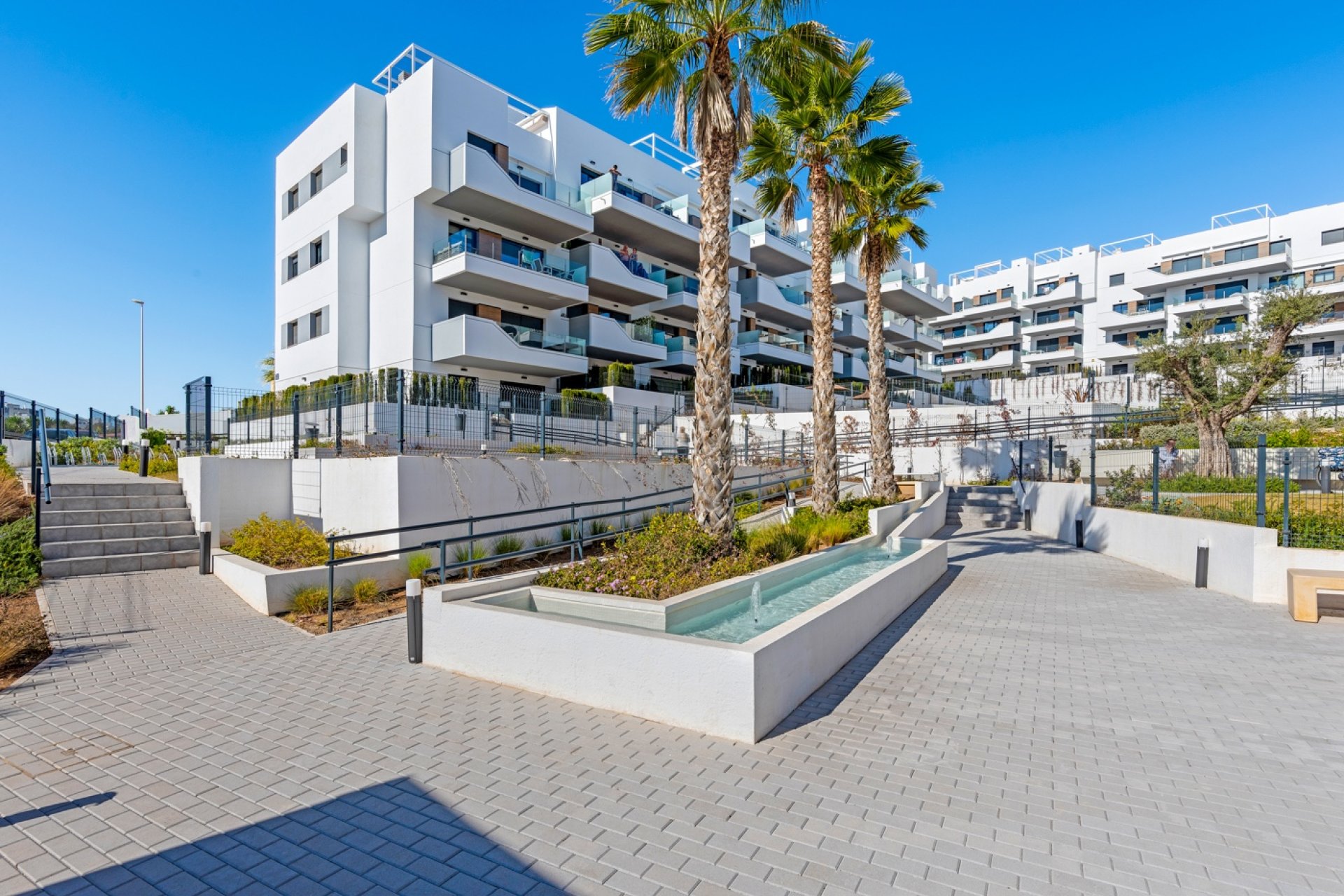 Resale - Apartment - Villamartín