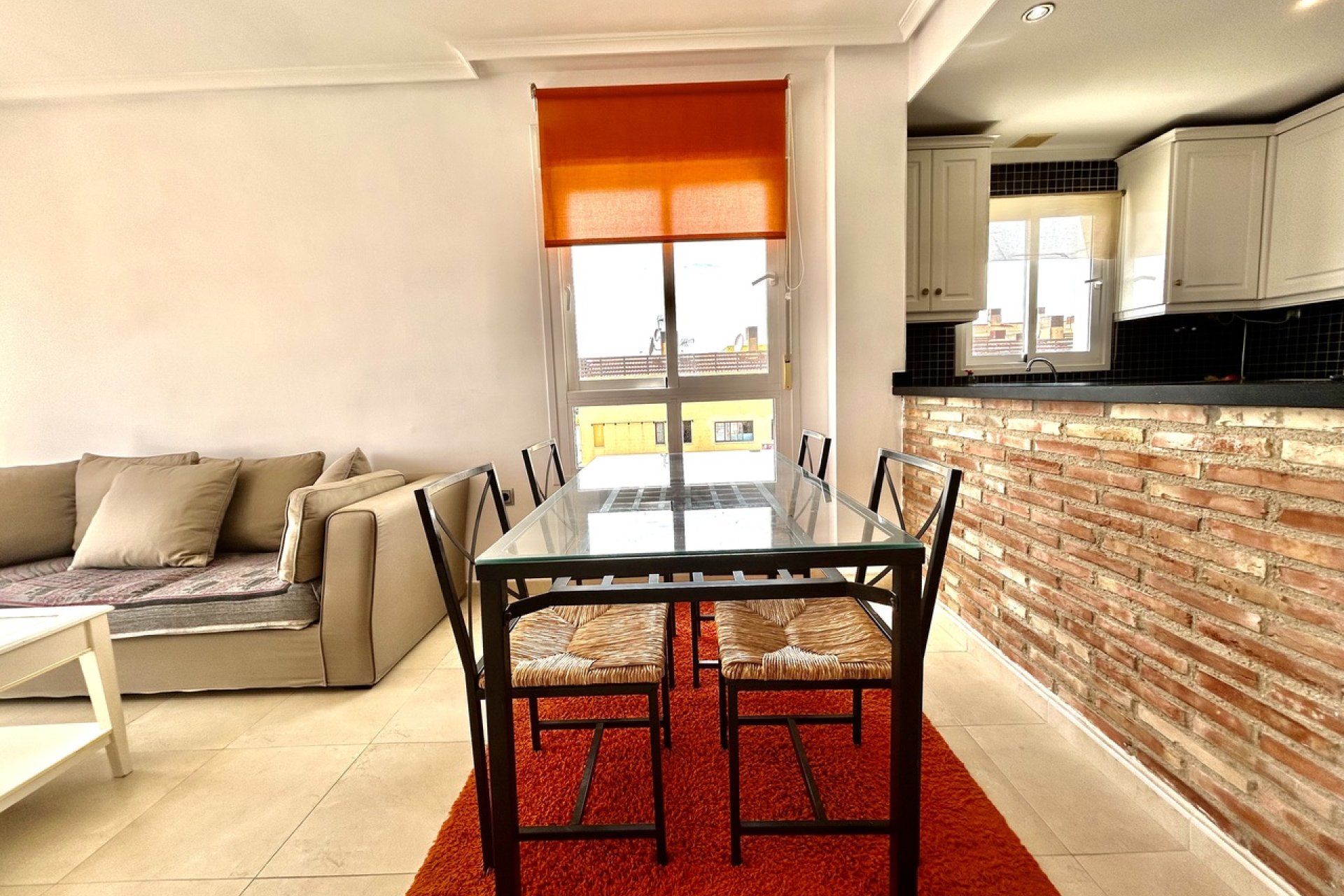 Resale - Apartment - Villamartín