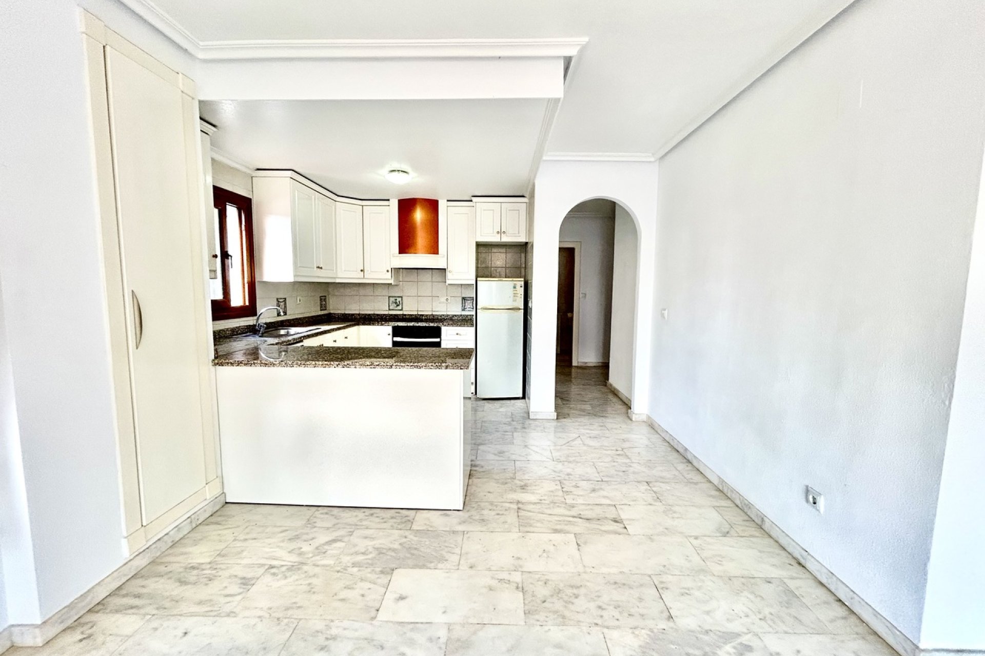 Resale - Apartment - Villamartín