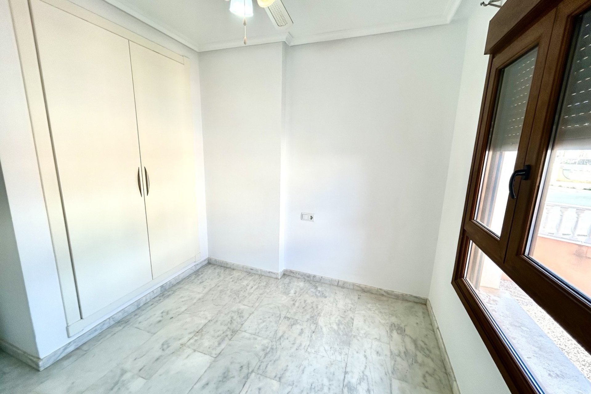 Resale - Apartment - Villamartín