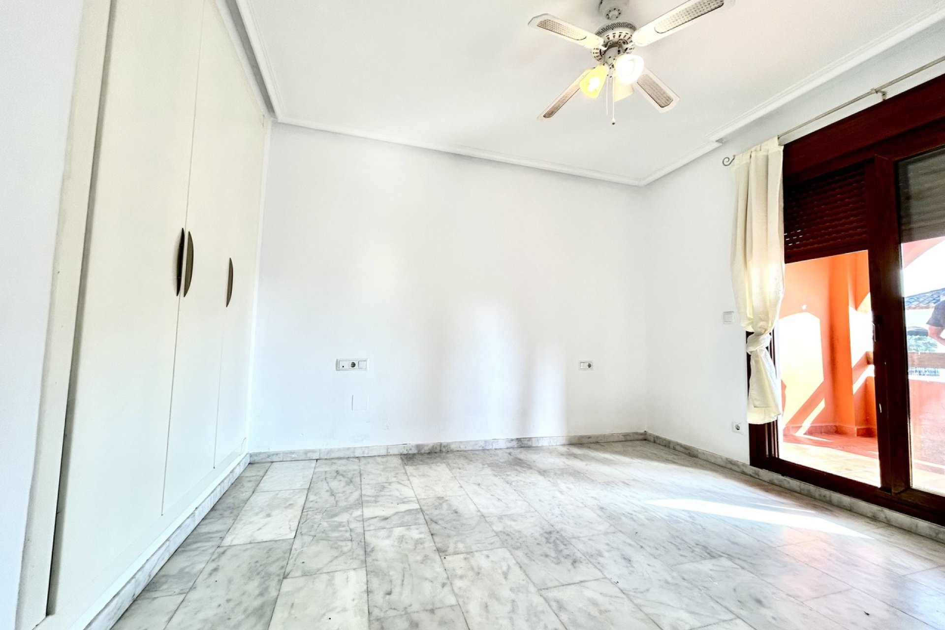 Resale - Apartment - Villamartín