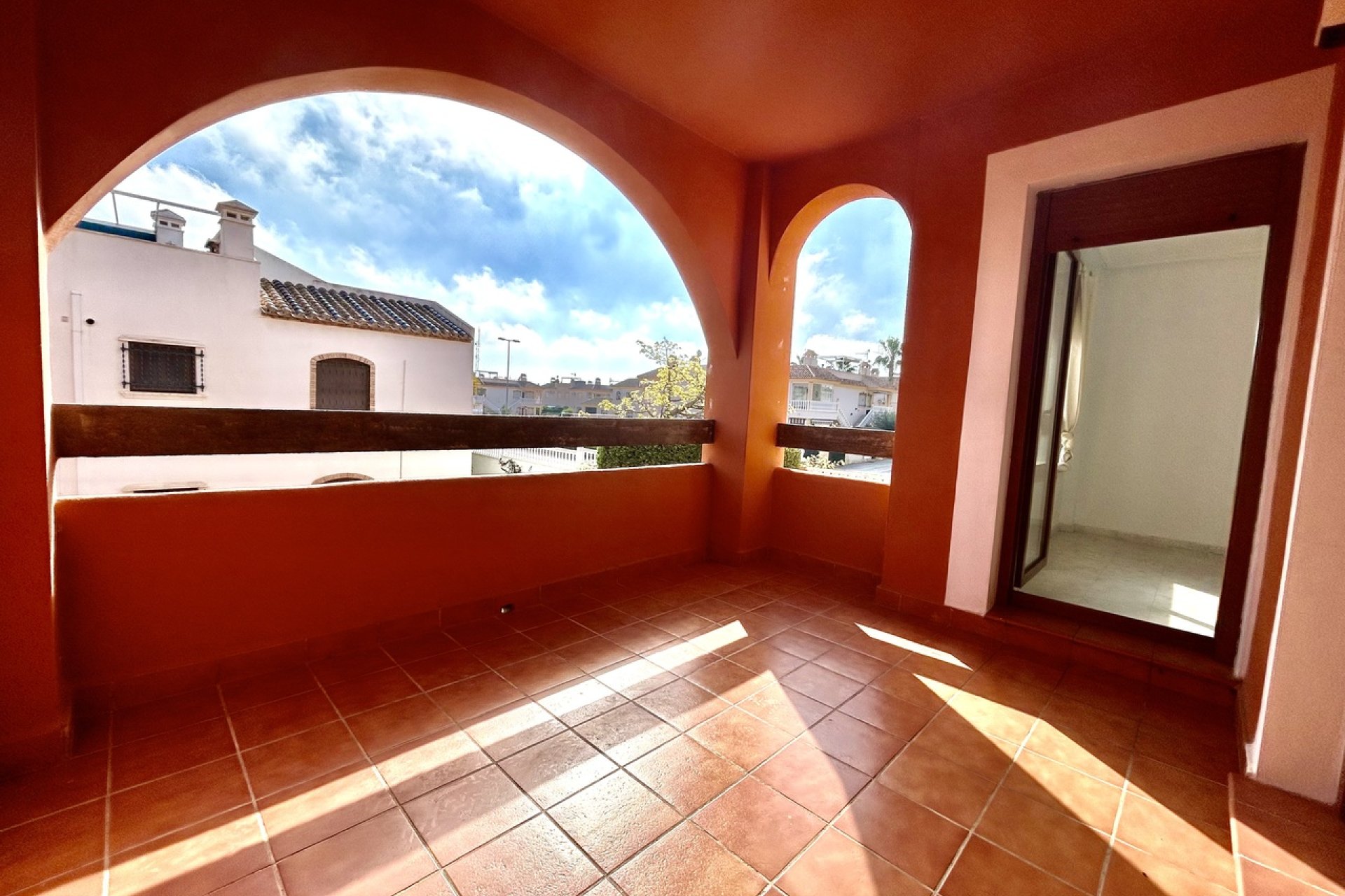 Resale - Apartment - Villamartín
