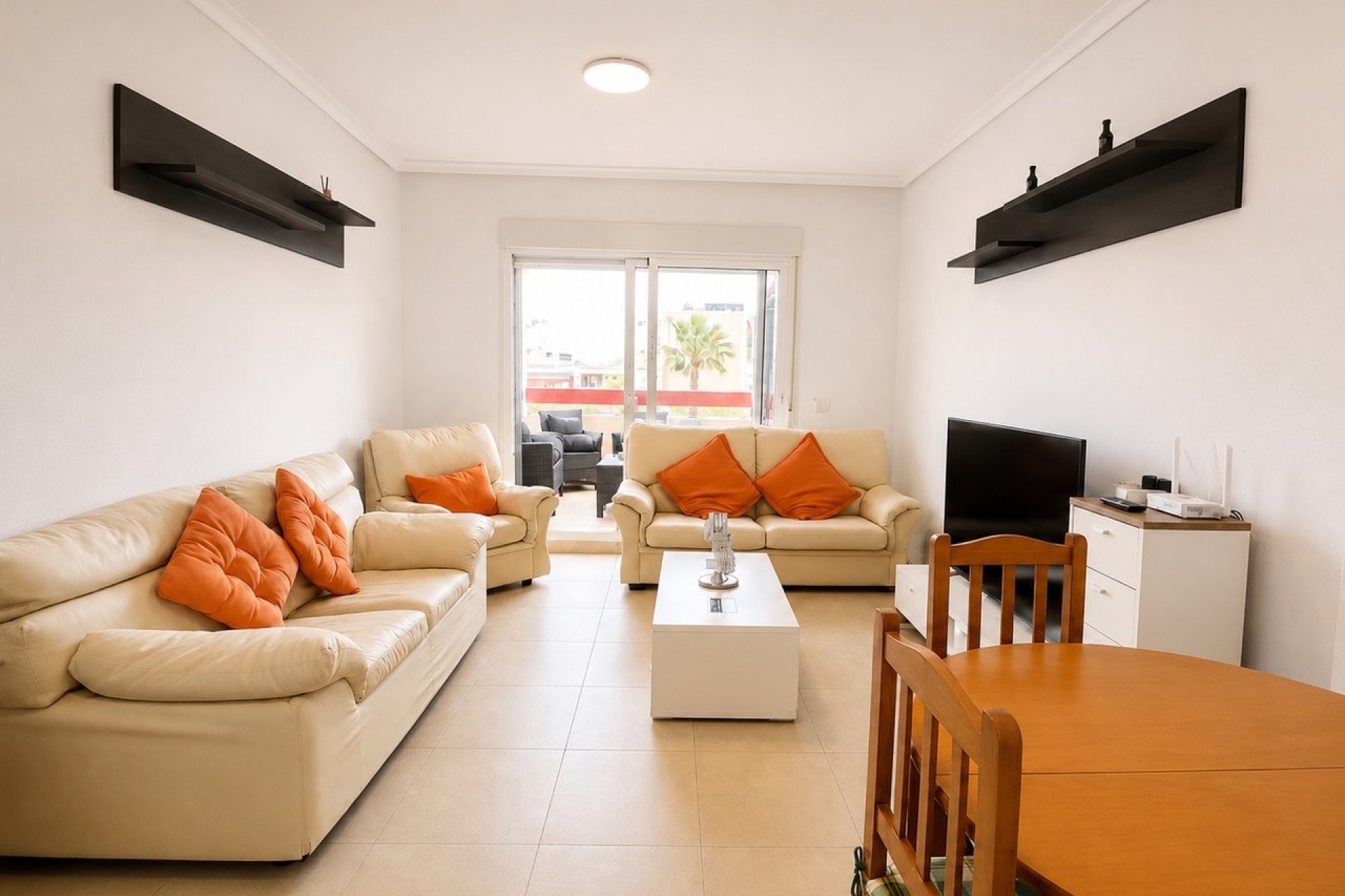 Resale - Apartment - Villamartín