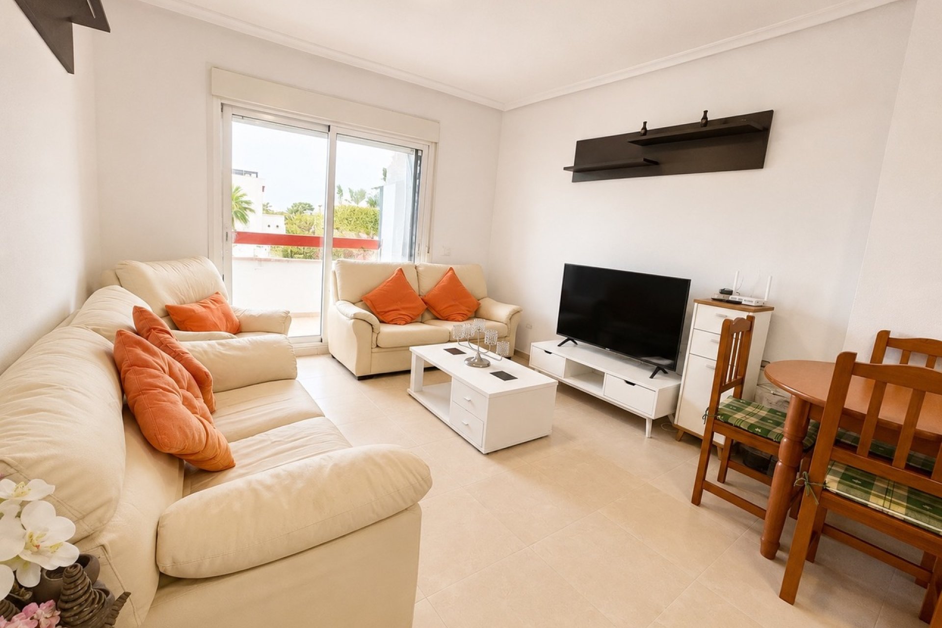 Resale - Apartment - Villamartín