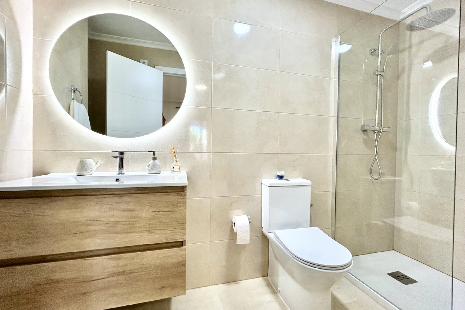 Resale - Apartment - Villamartín