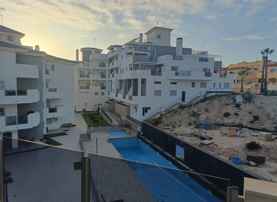 Resale - Apartment - Villamartin