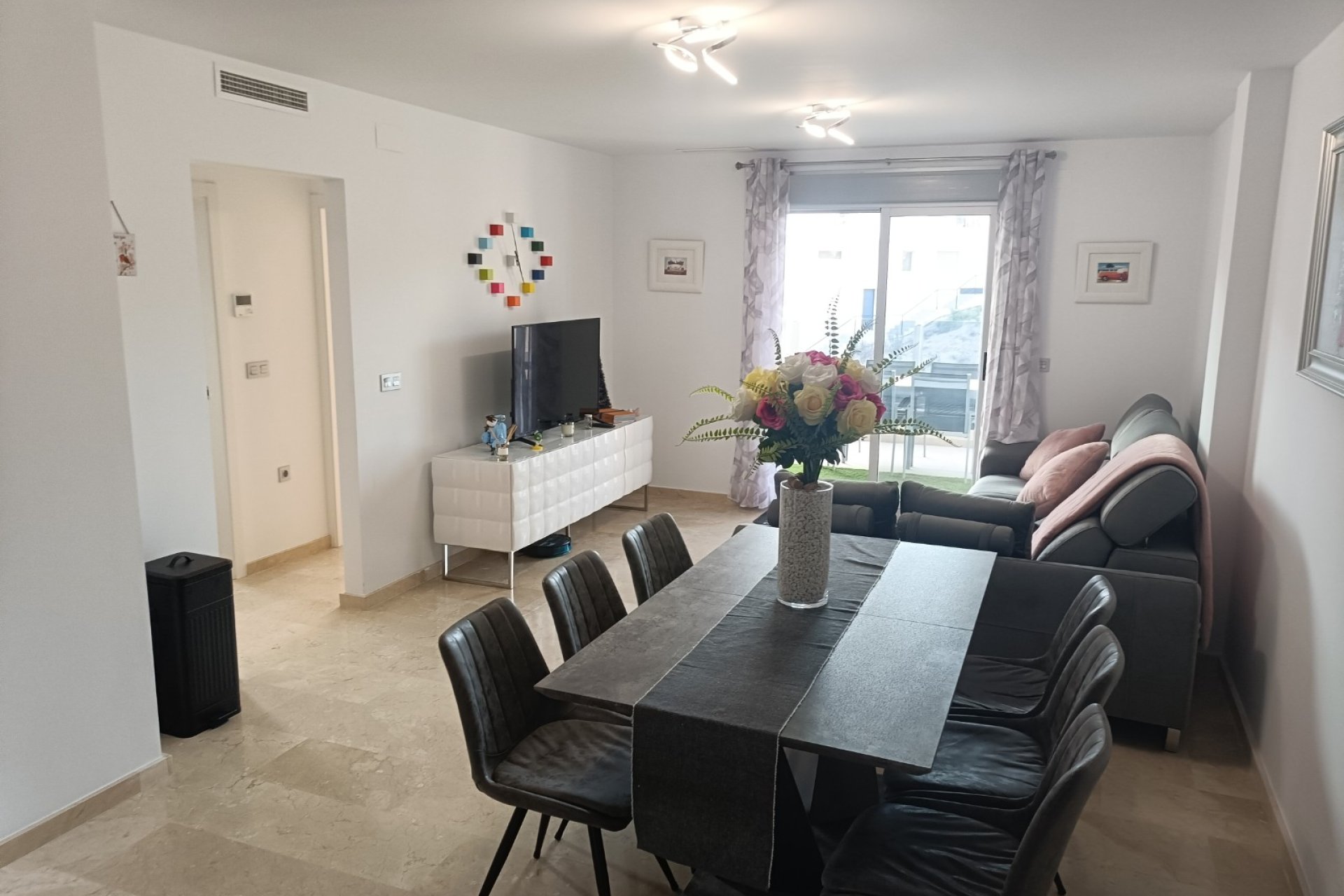 Resale - Apartment - Villamartin