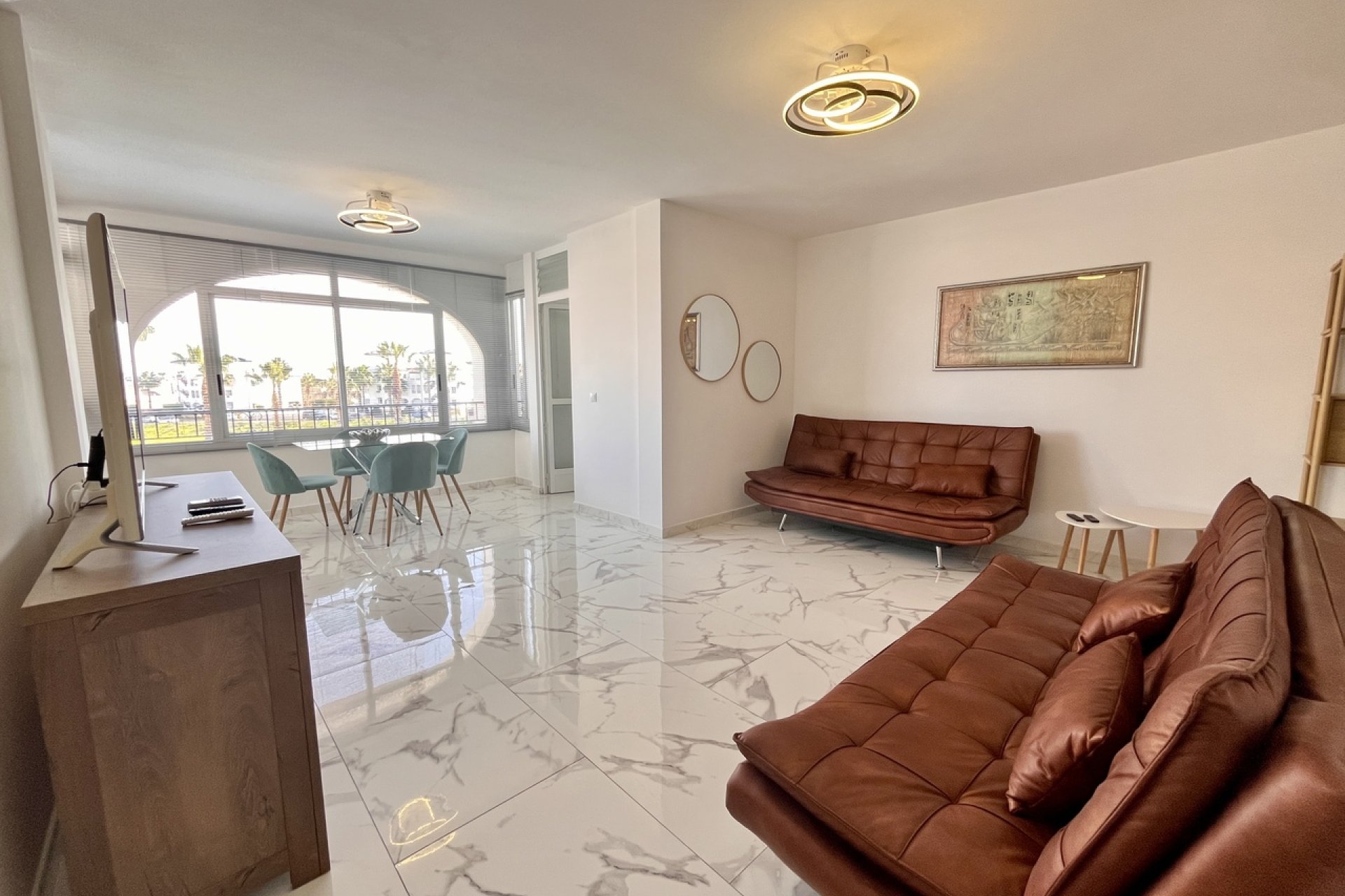 Resale - Apartment - Villamartín