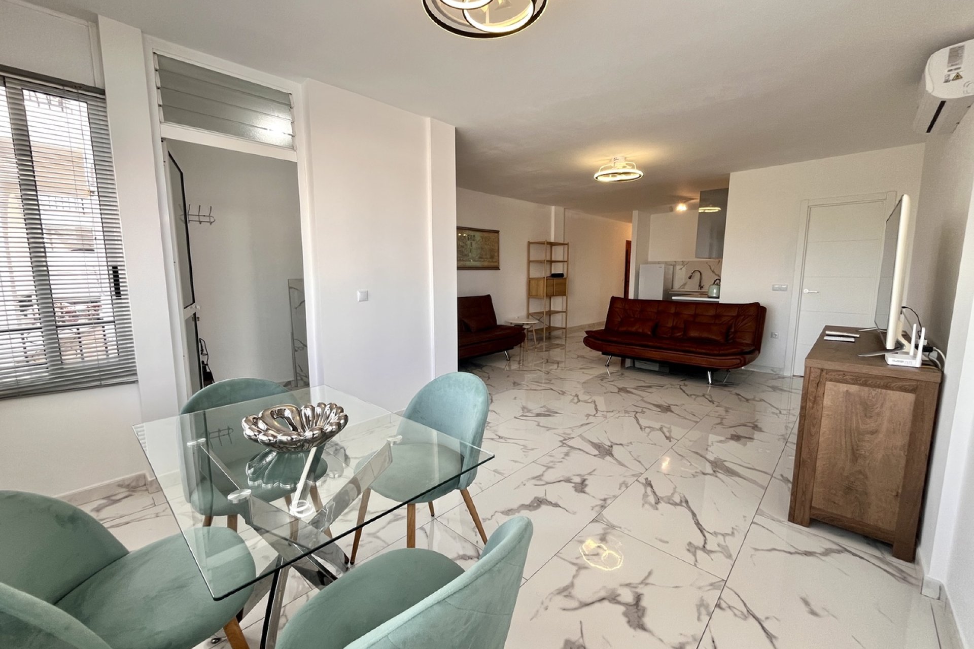 Resale - Apartment - Villamartín