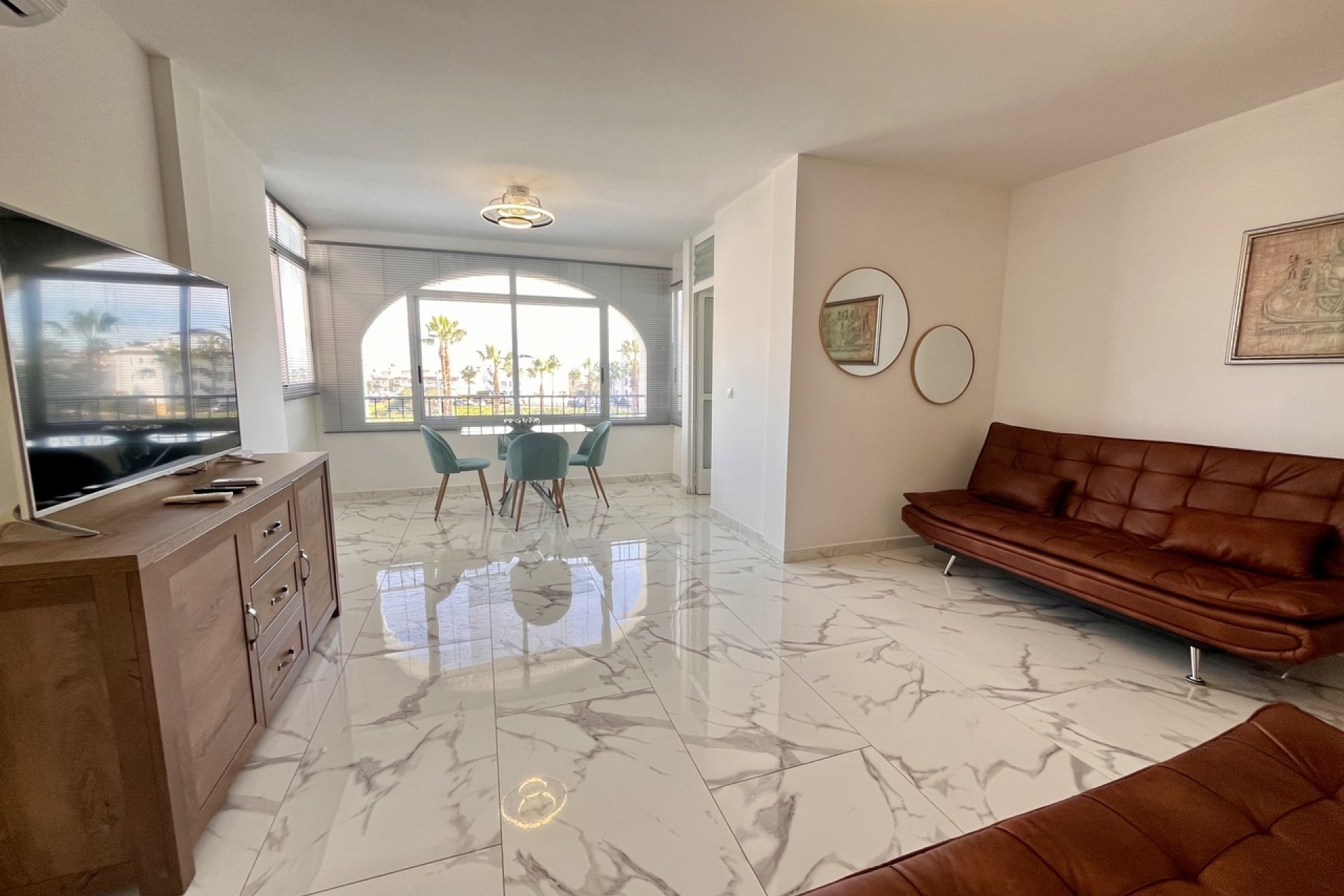 Resale - Apartment - Villamartín