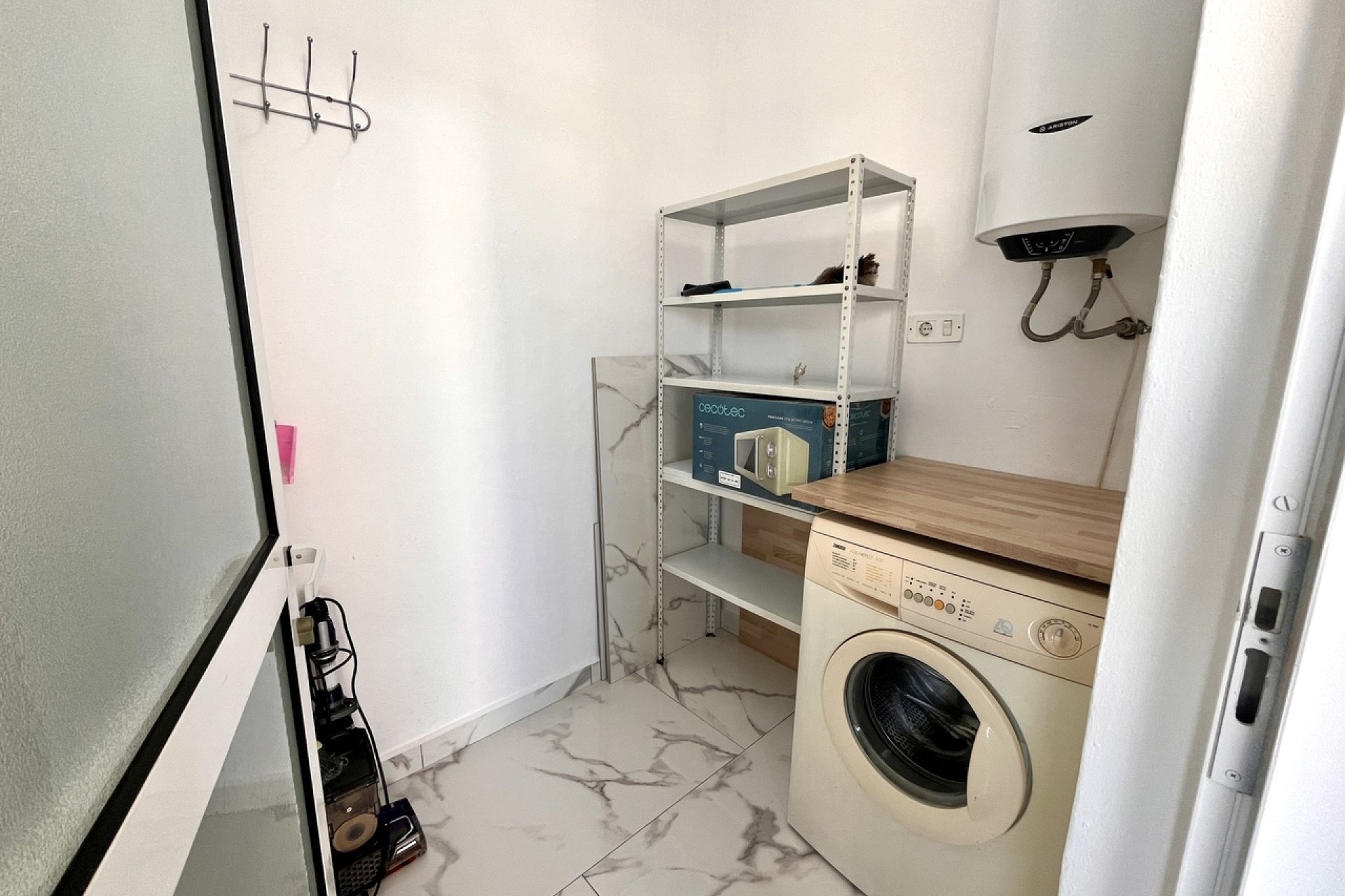 Resale - Apartment - Villamartín