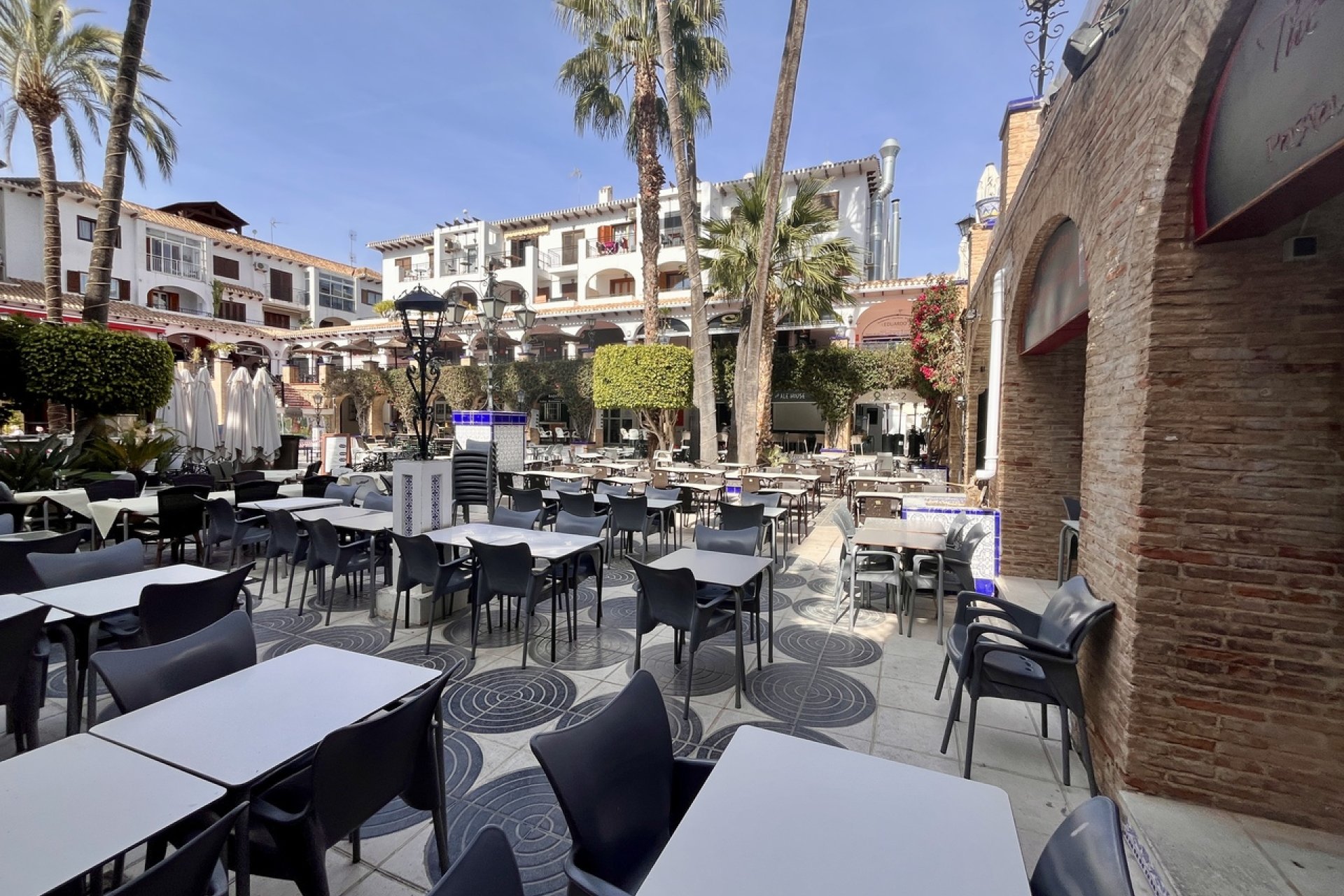 Resale - Apartment - Villamartín