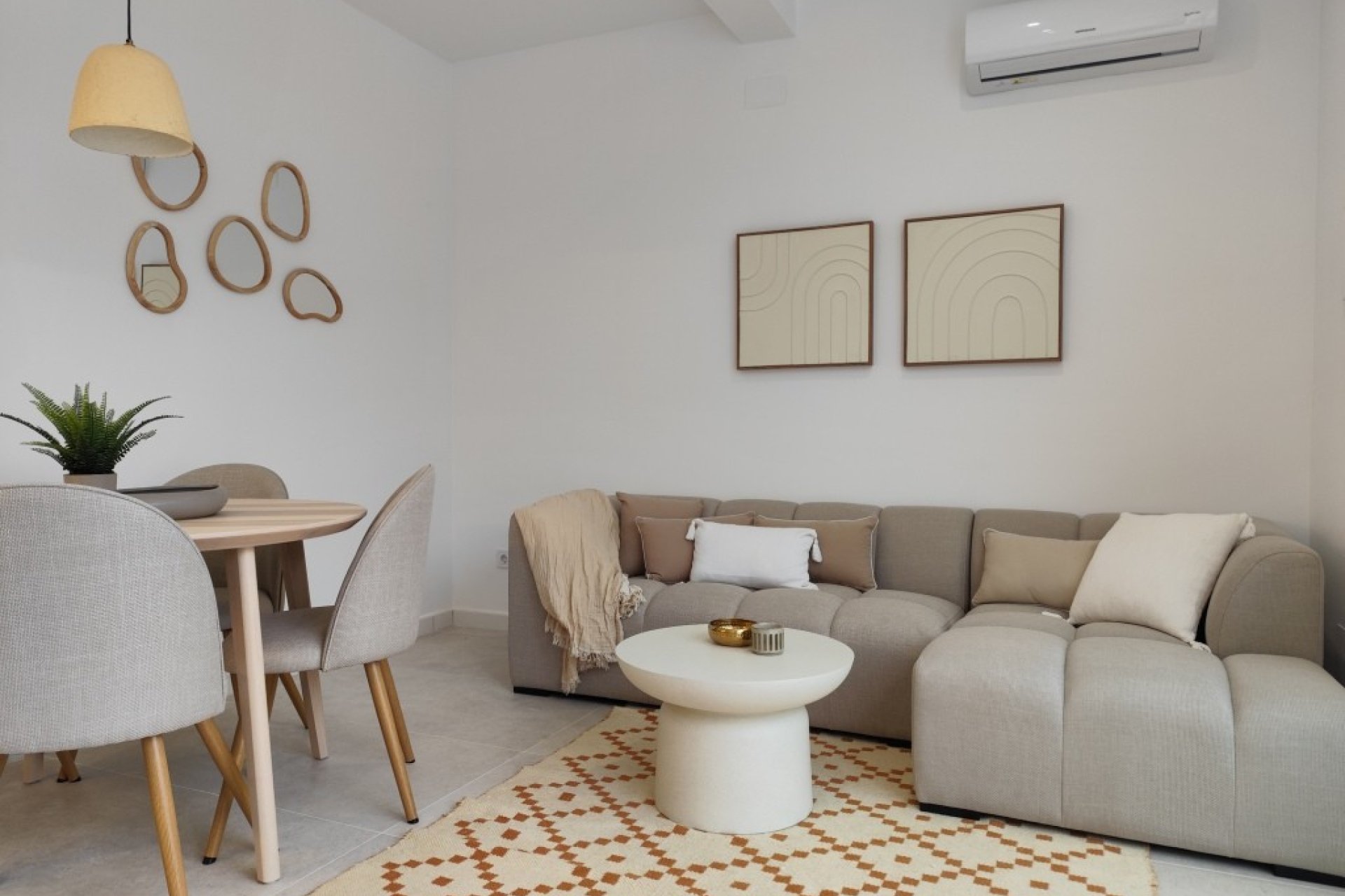 Resale - Bungalow - La Siesta