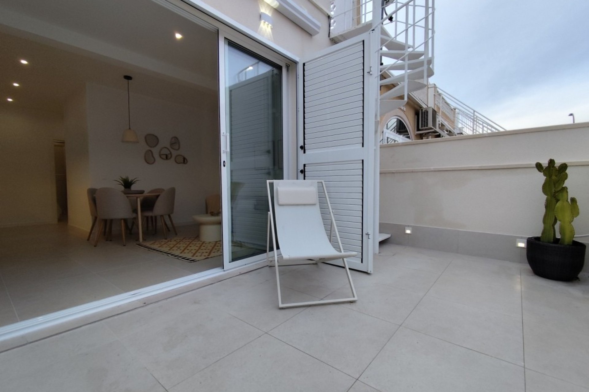 Resale - Bungalow - La Siesta