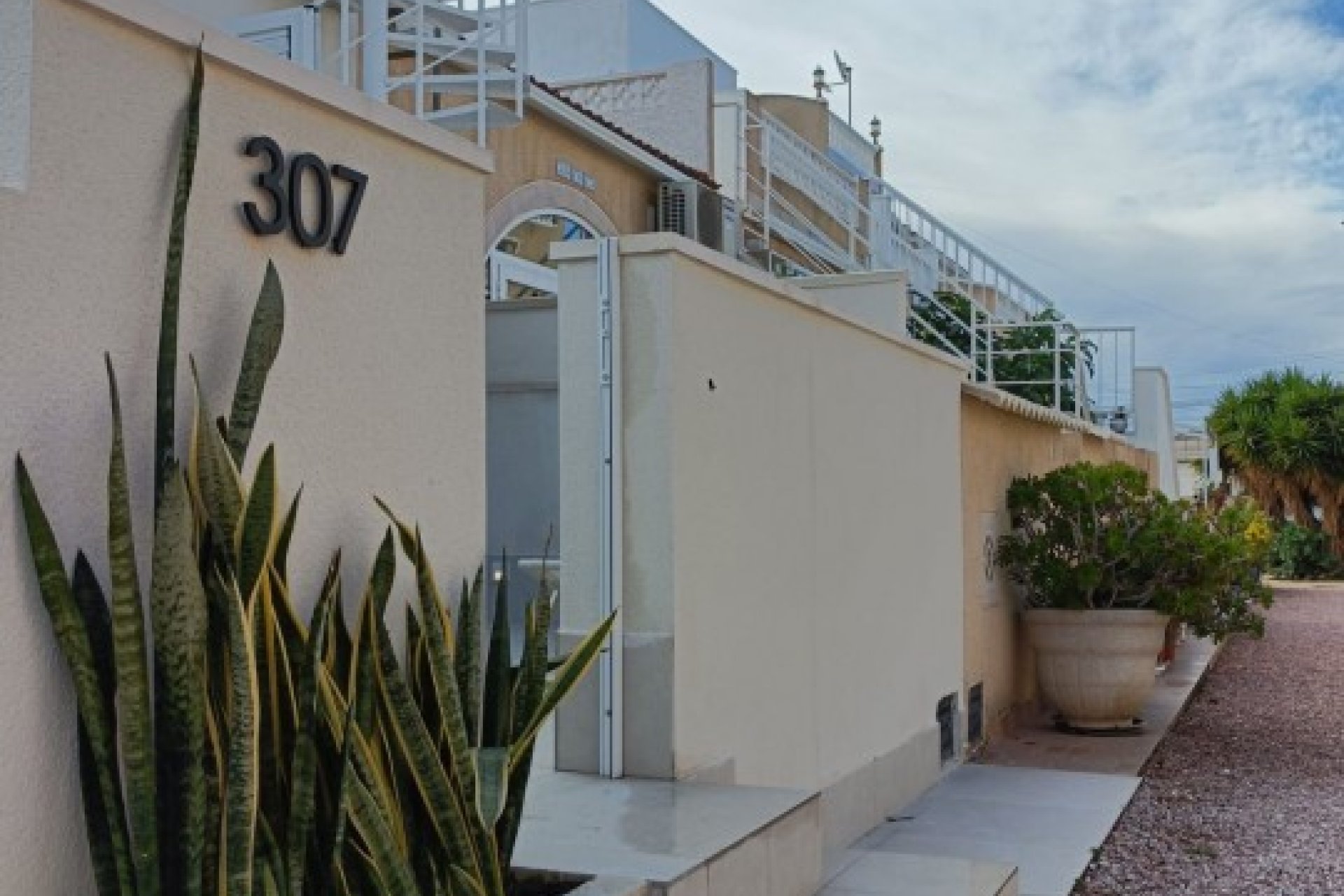 Resale - Bungalow - La Siesta