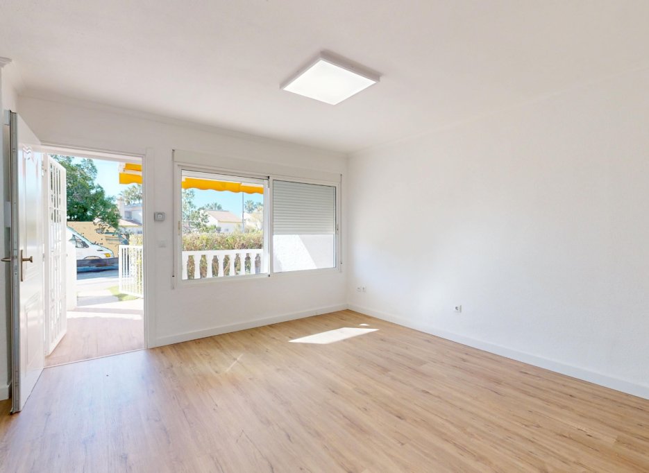 Resale - Bungalow - Orihuela Costa - Villamartín