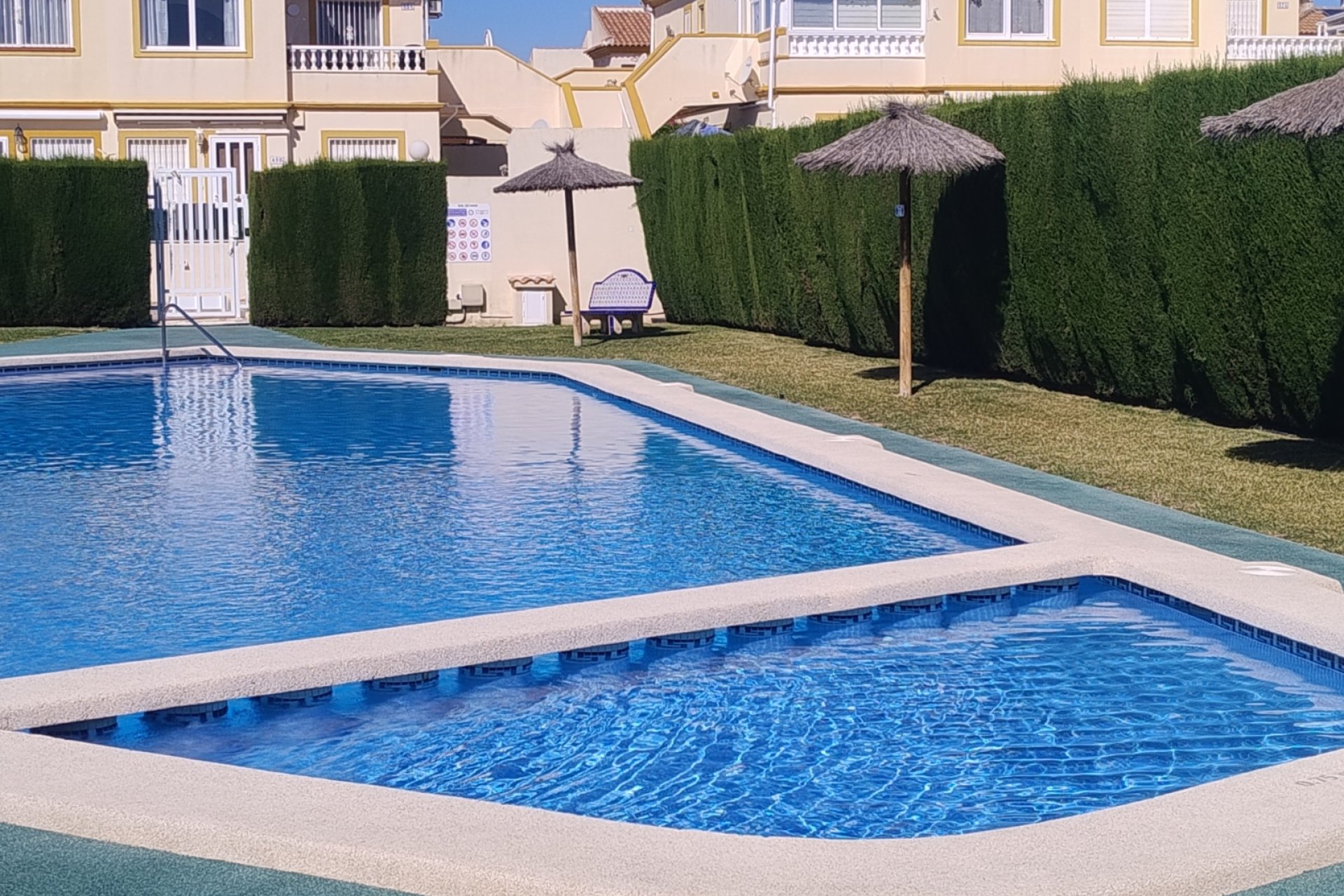 Resale - Bungalow - Orihuela Costa