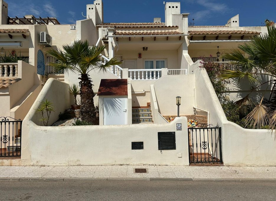 Resale - Bungalow - Orihuela Costa