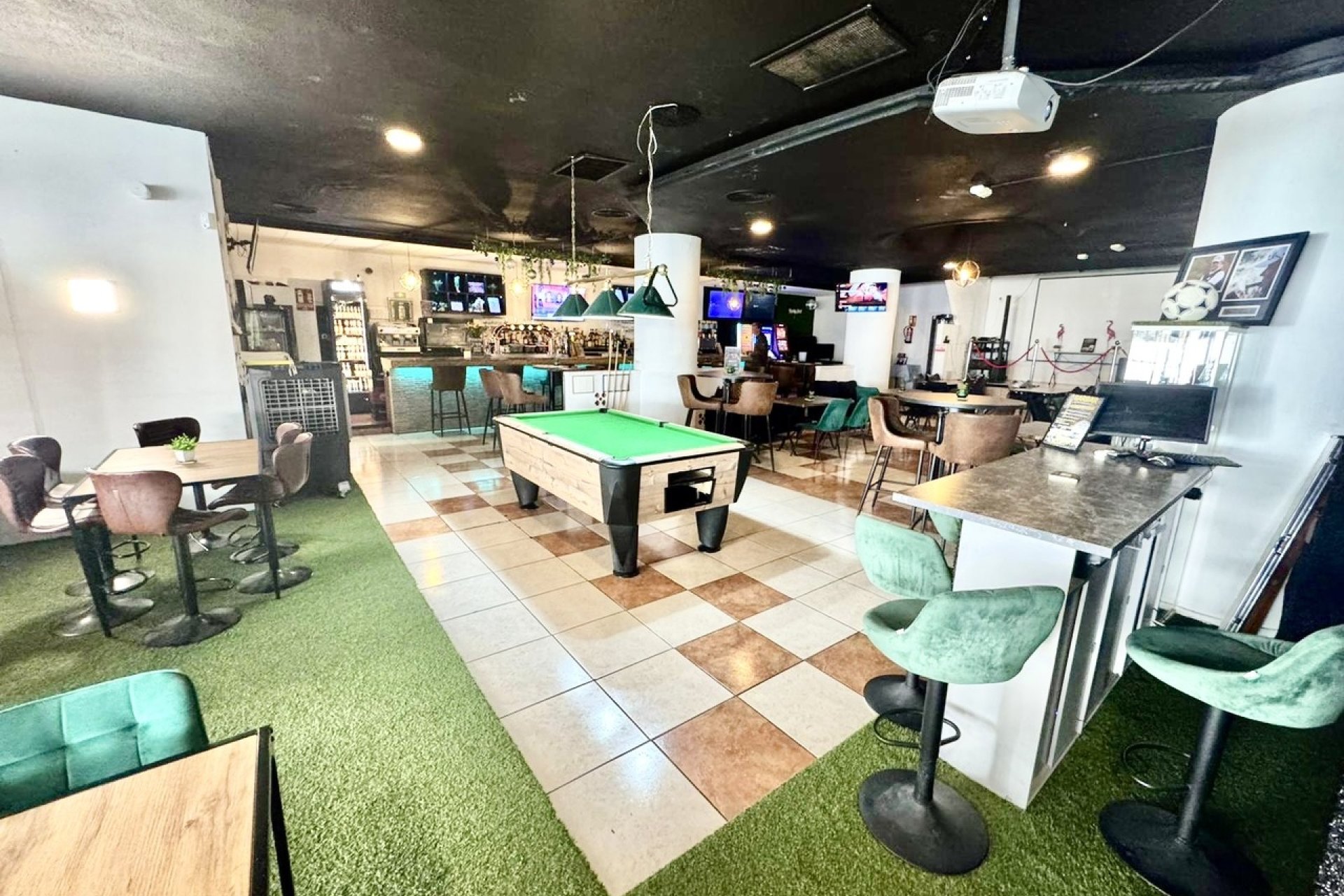 Resale - Commercial - San Miguel de Salinas