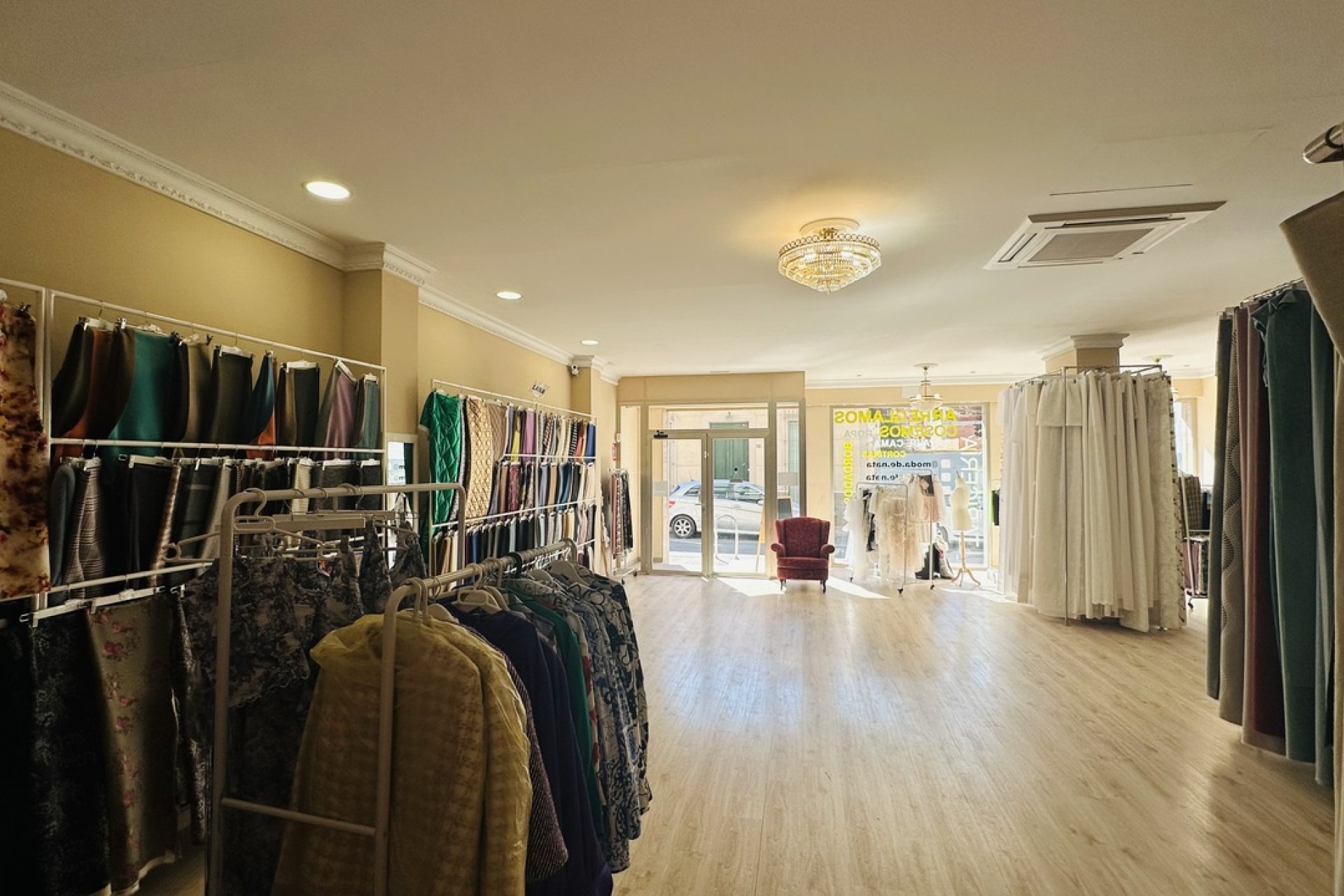 Resale - Commercial - Torrevieja