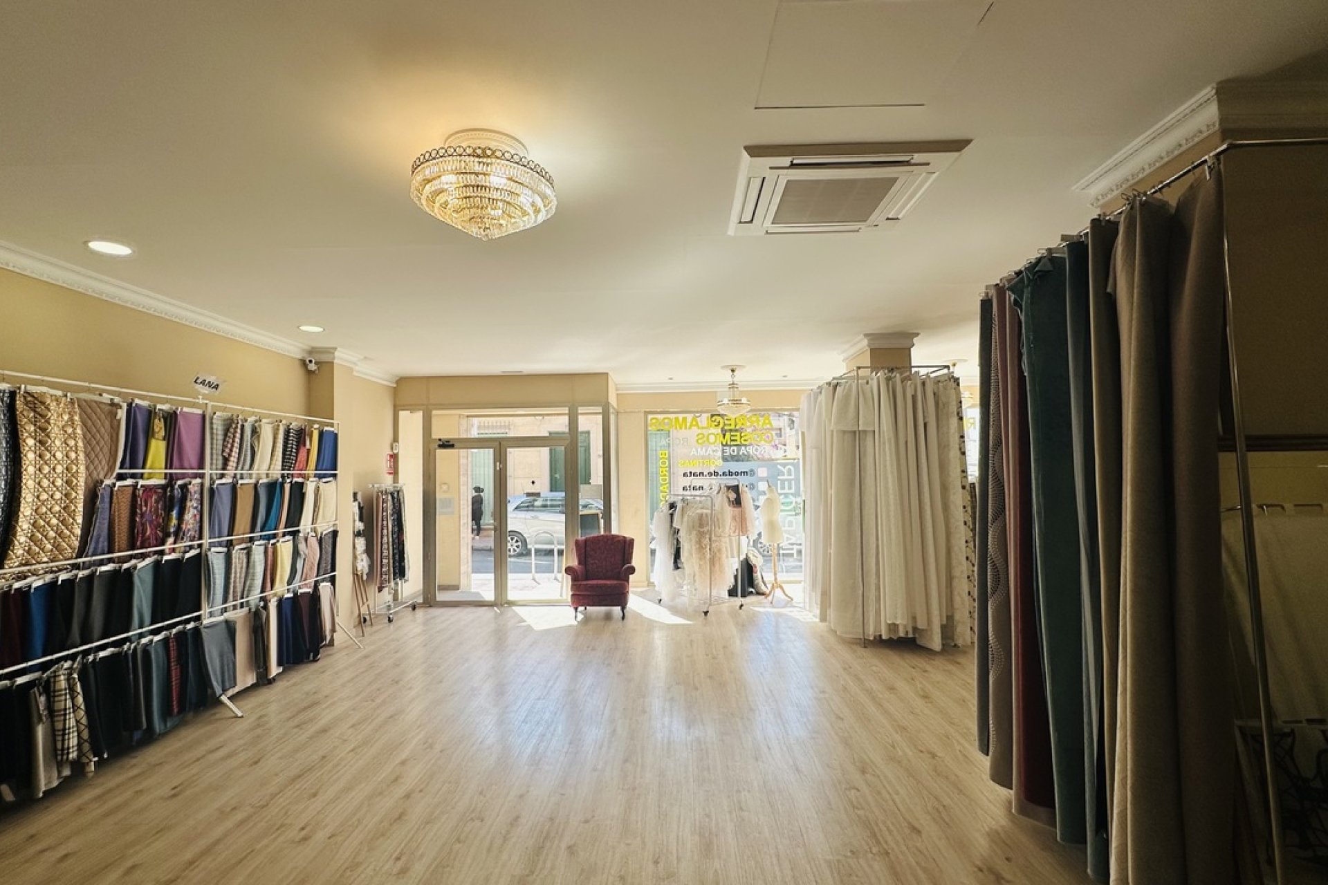 Resale - Commercial - Torrevieja