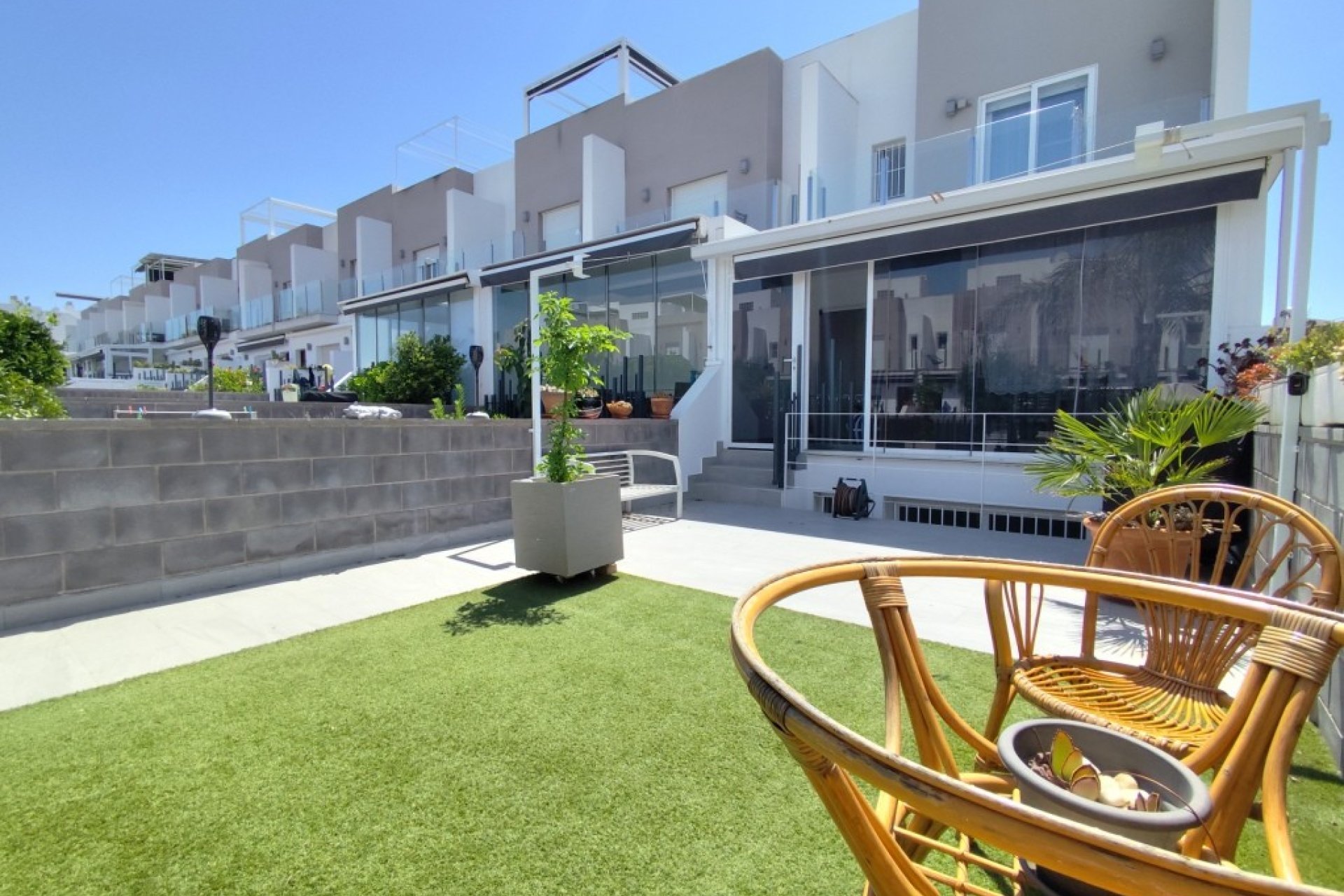 Resale - Corner townhouse - Torrevieja