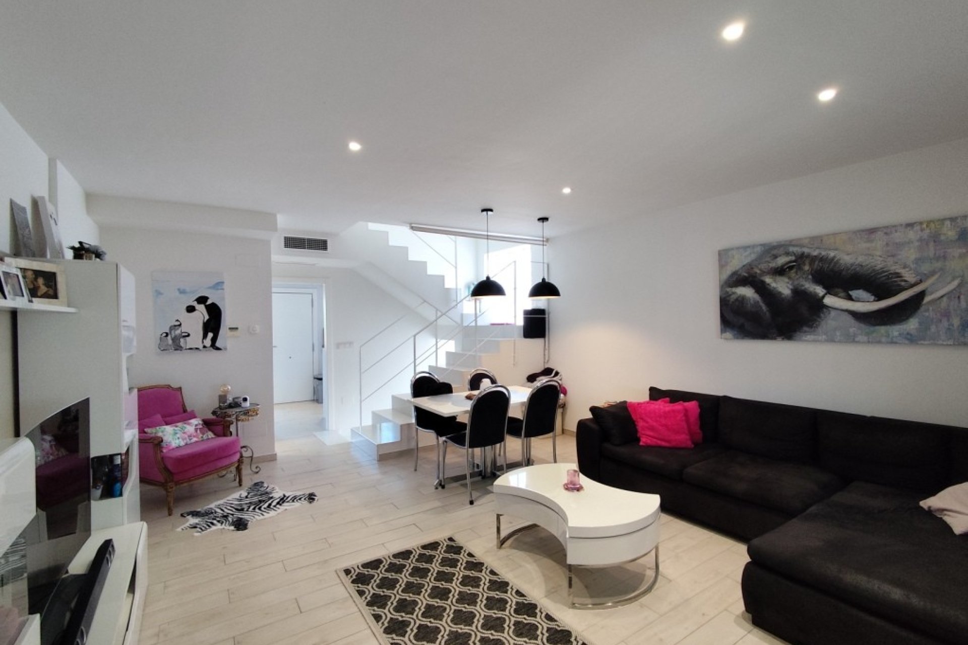 Resale - Corner townhouse - Torrevieja