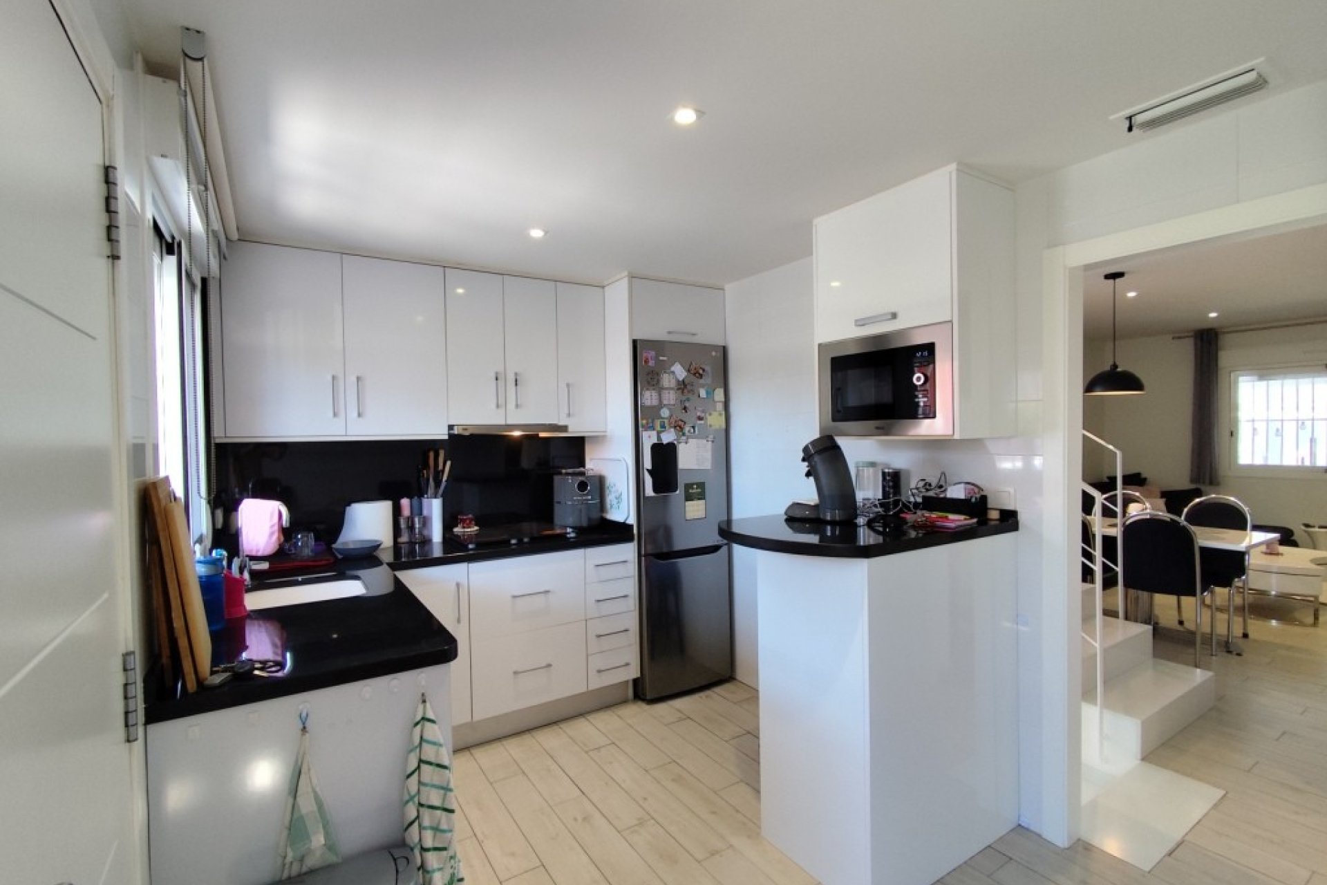 Resale - Corner townhouse - Torrevieja