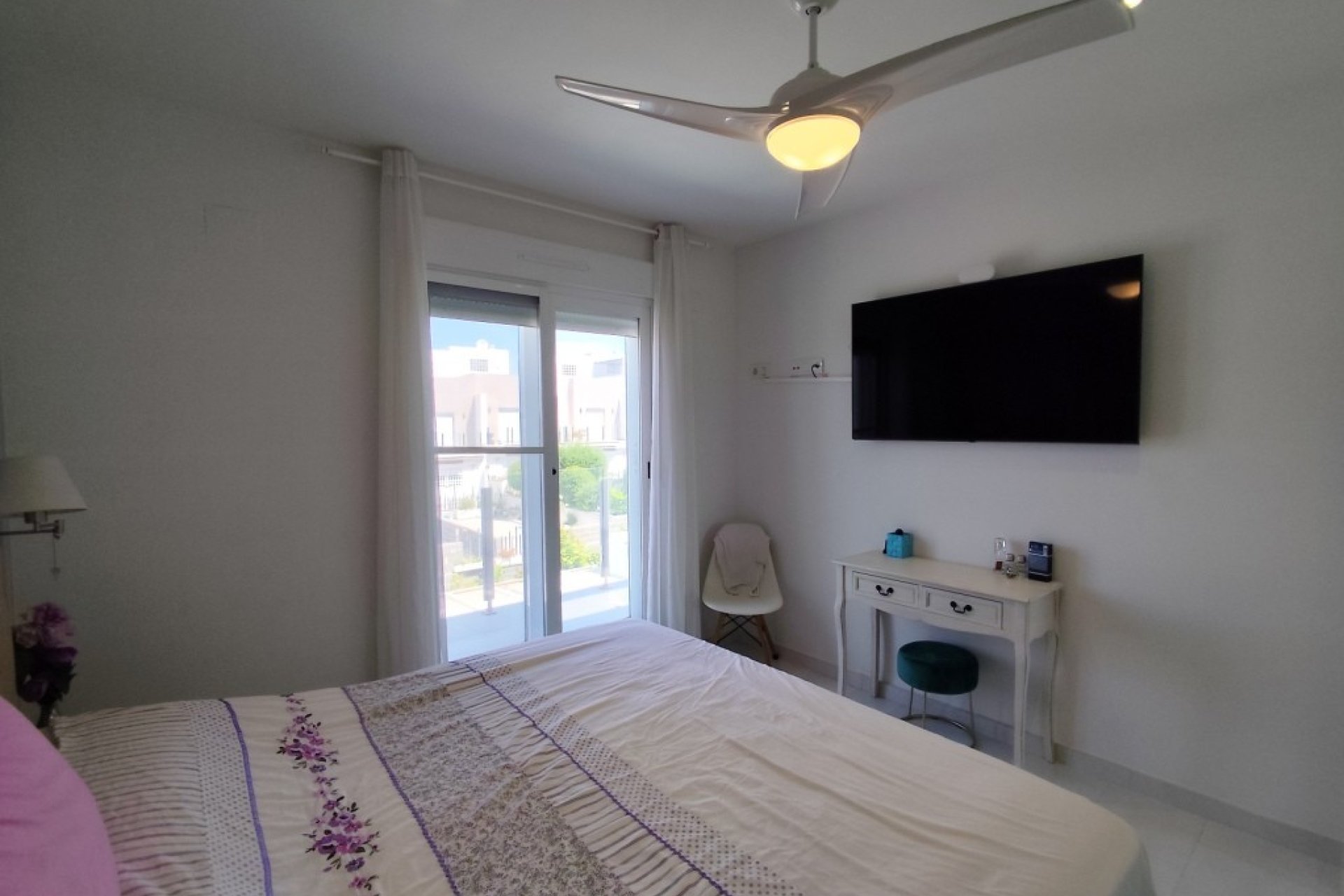 Resale - Corner townhouse - Torrevieja