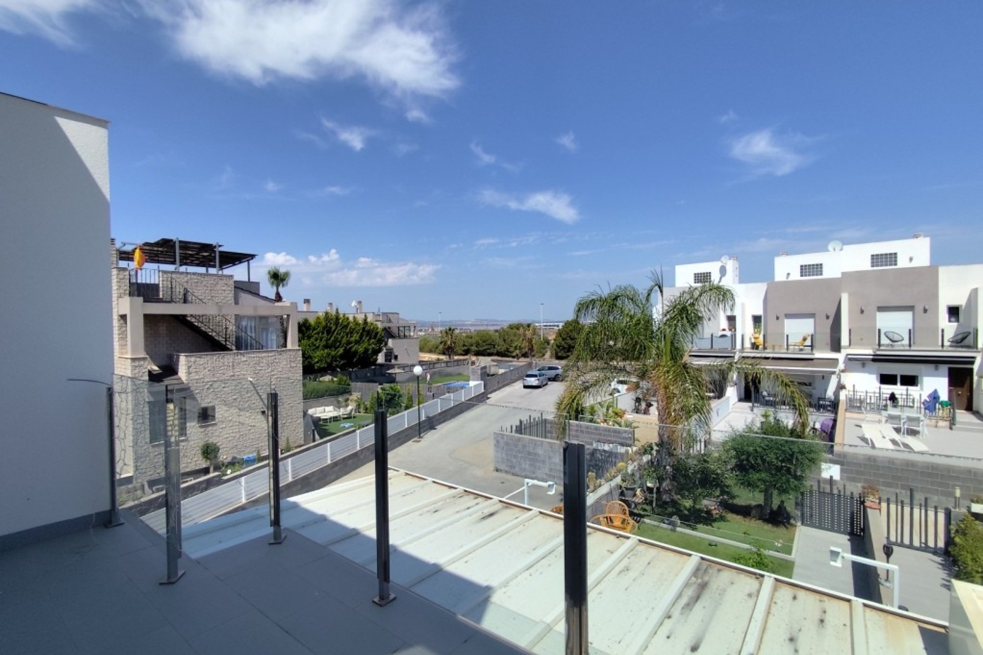 Resale - Corner townhouse - Torrevieja