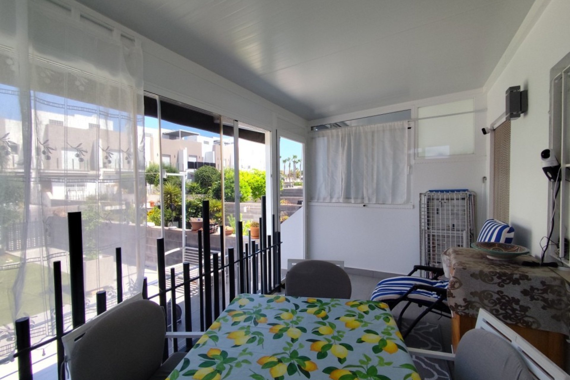 Resale - Corner townhouse - Torrevieja