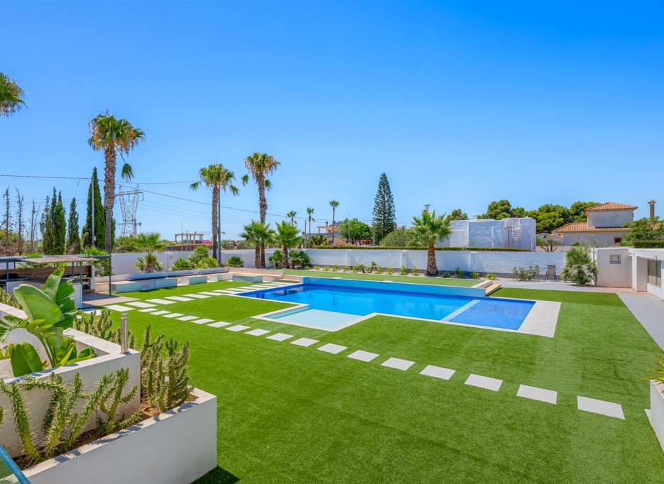 Resale - Country estate - Los Montesinos - La Herrada