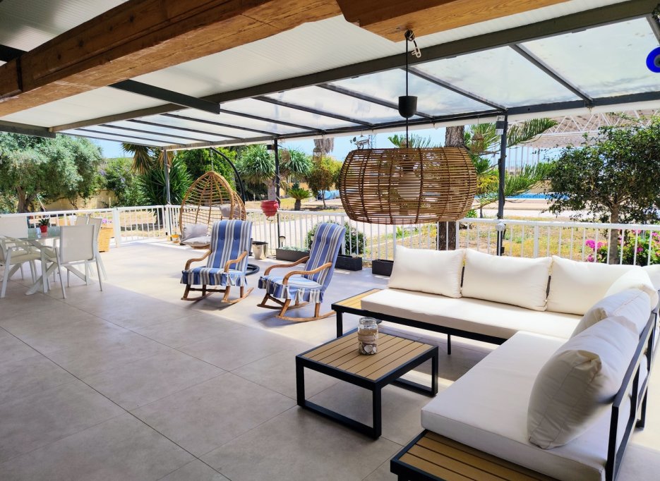 Resale - country house - Los Montesinos