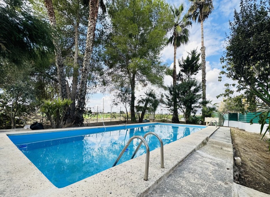 Resale - country house - Orihuela