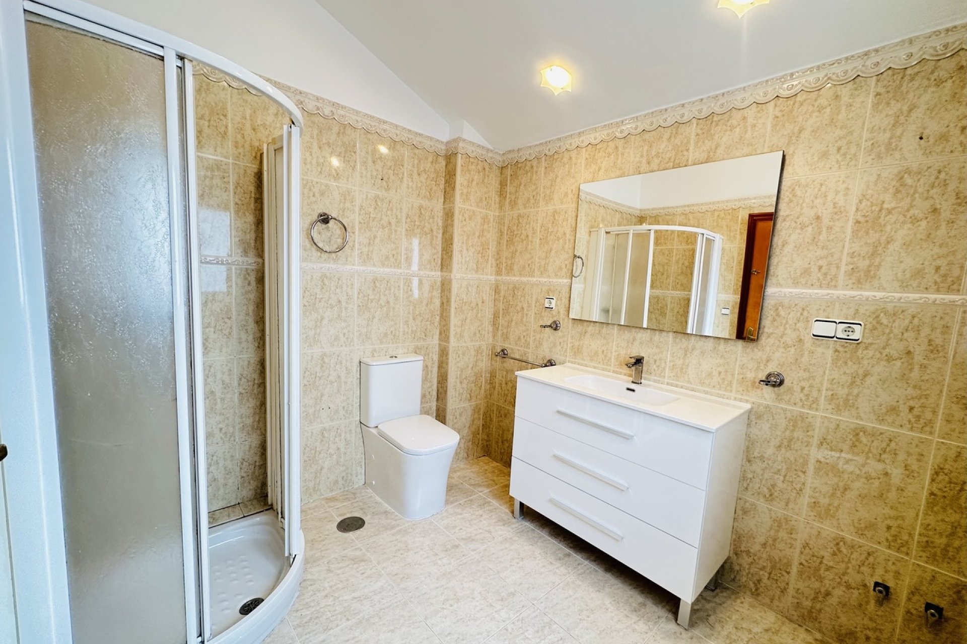 Resale - country house - Orihuela