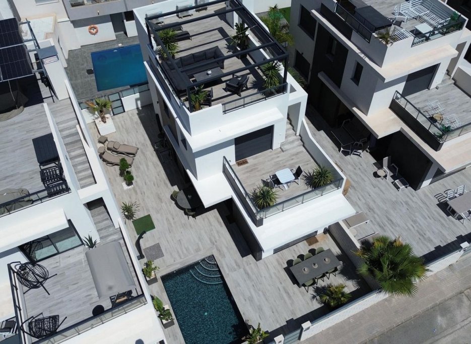 Resale - Detached Villa - Benijofar