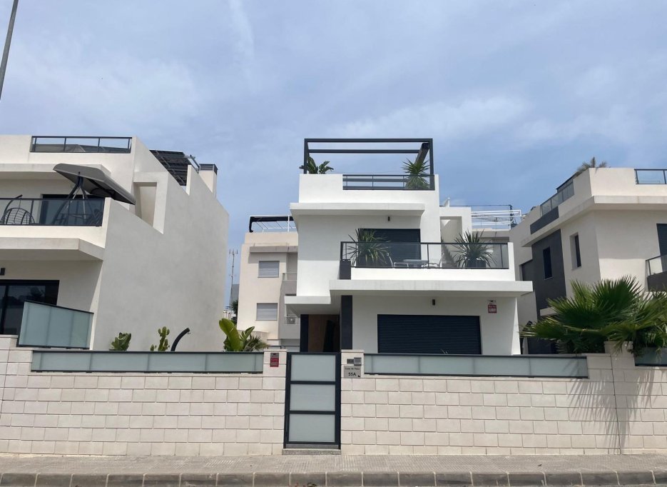 Resale - Detached Villa - Benijofar