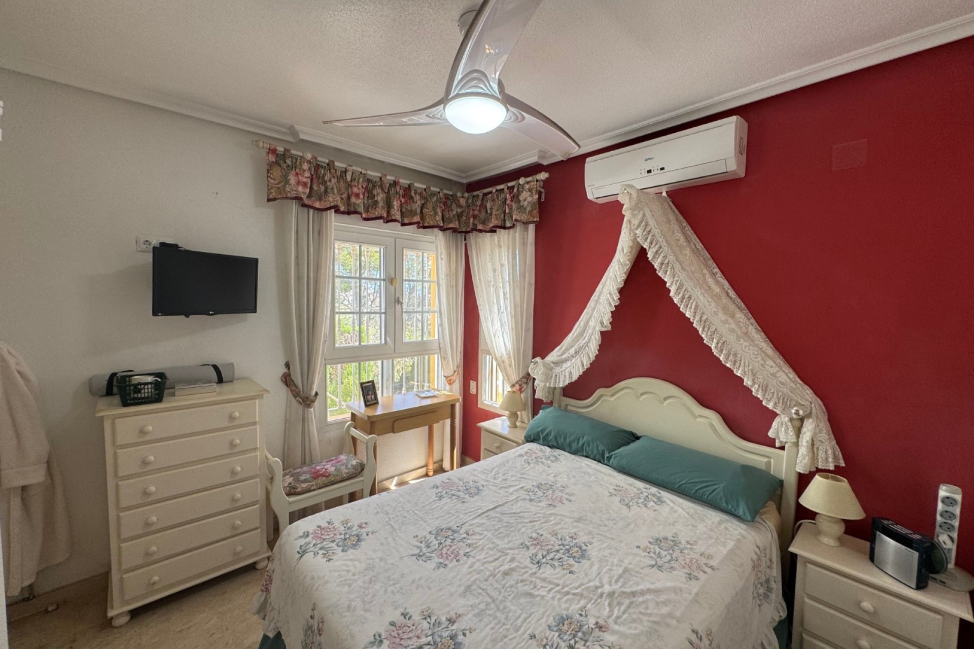 Resale - Detached Villa - Los Dolses