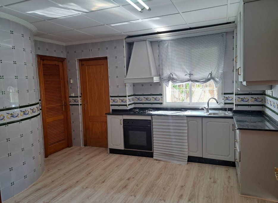 Resale - Detached Villa - Orihuela