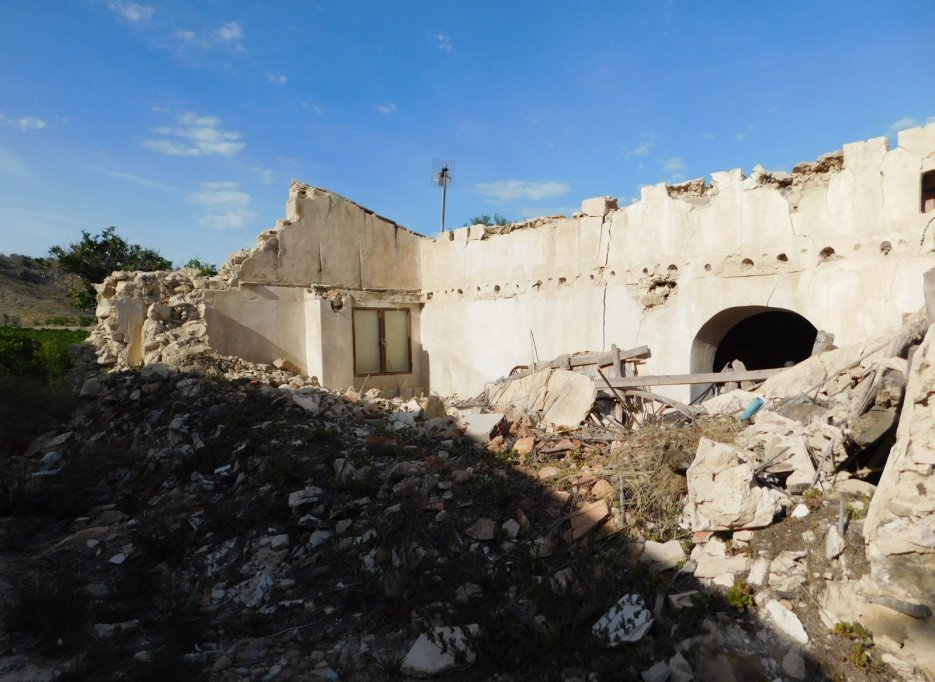 Resale - Plot / Land - Torremendo