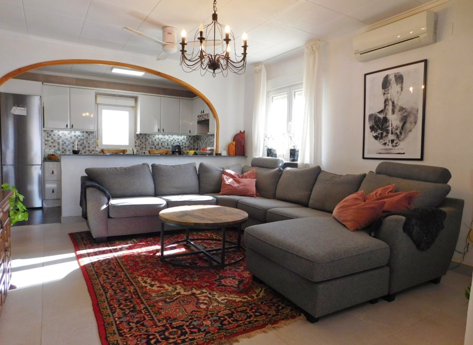Resale - Semi - Detached Villa - Torrevieja - San Luis