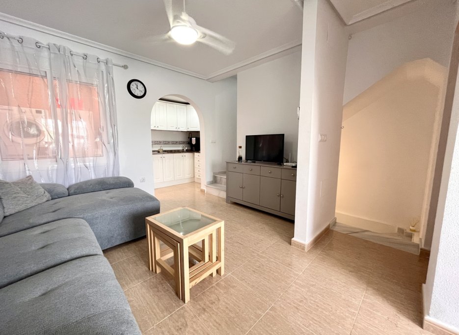 Resale - Townhouse - Avileses