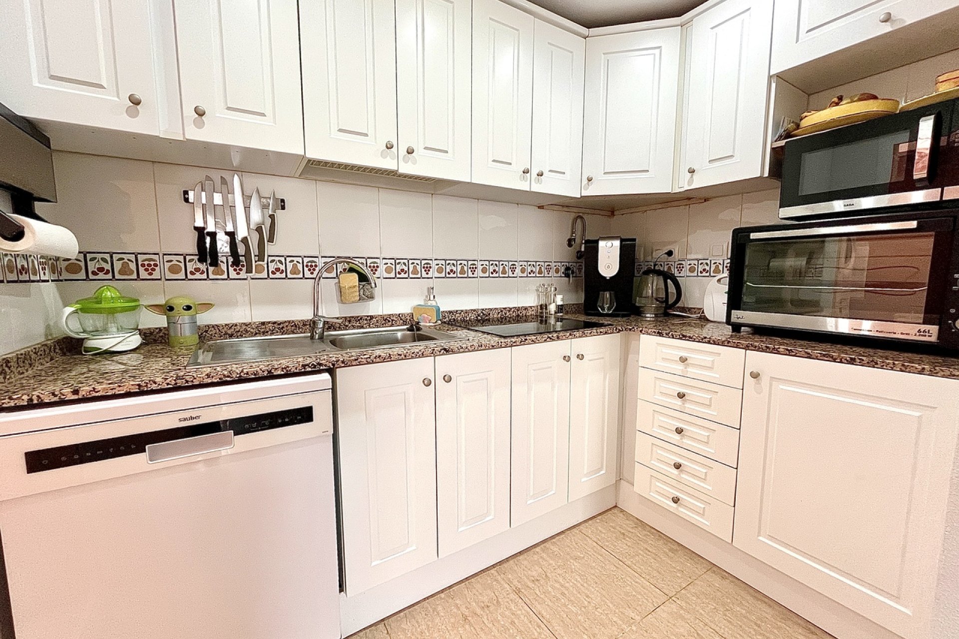 Resale - Townhouse - Avileses