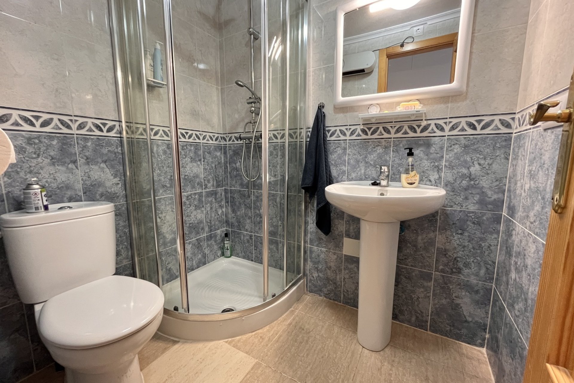 Resale - Townhouse - Avileses