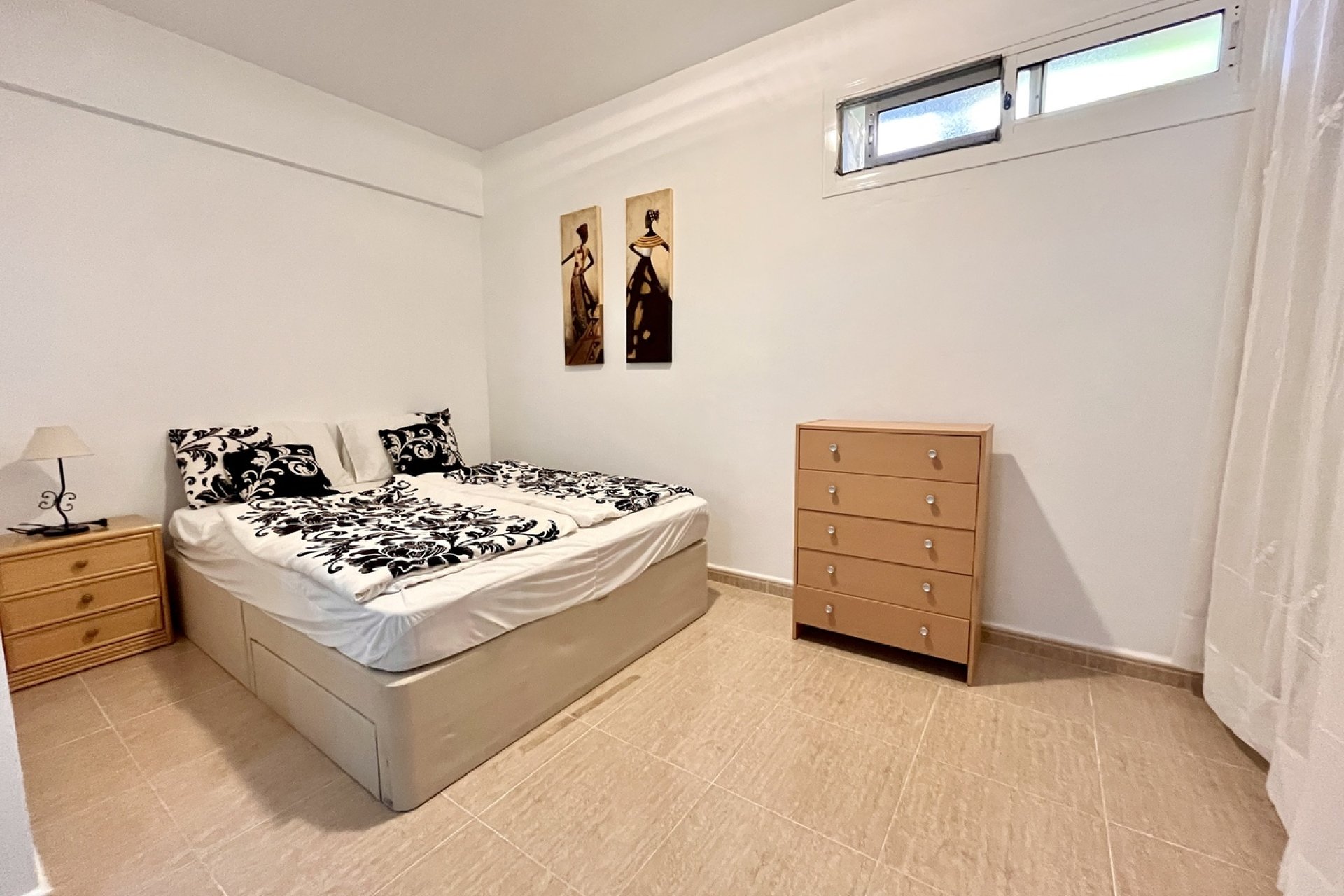 Resale - Townhouse - Avileses