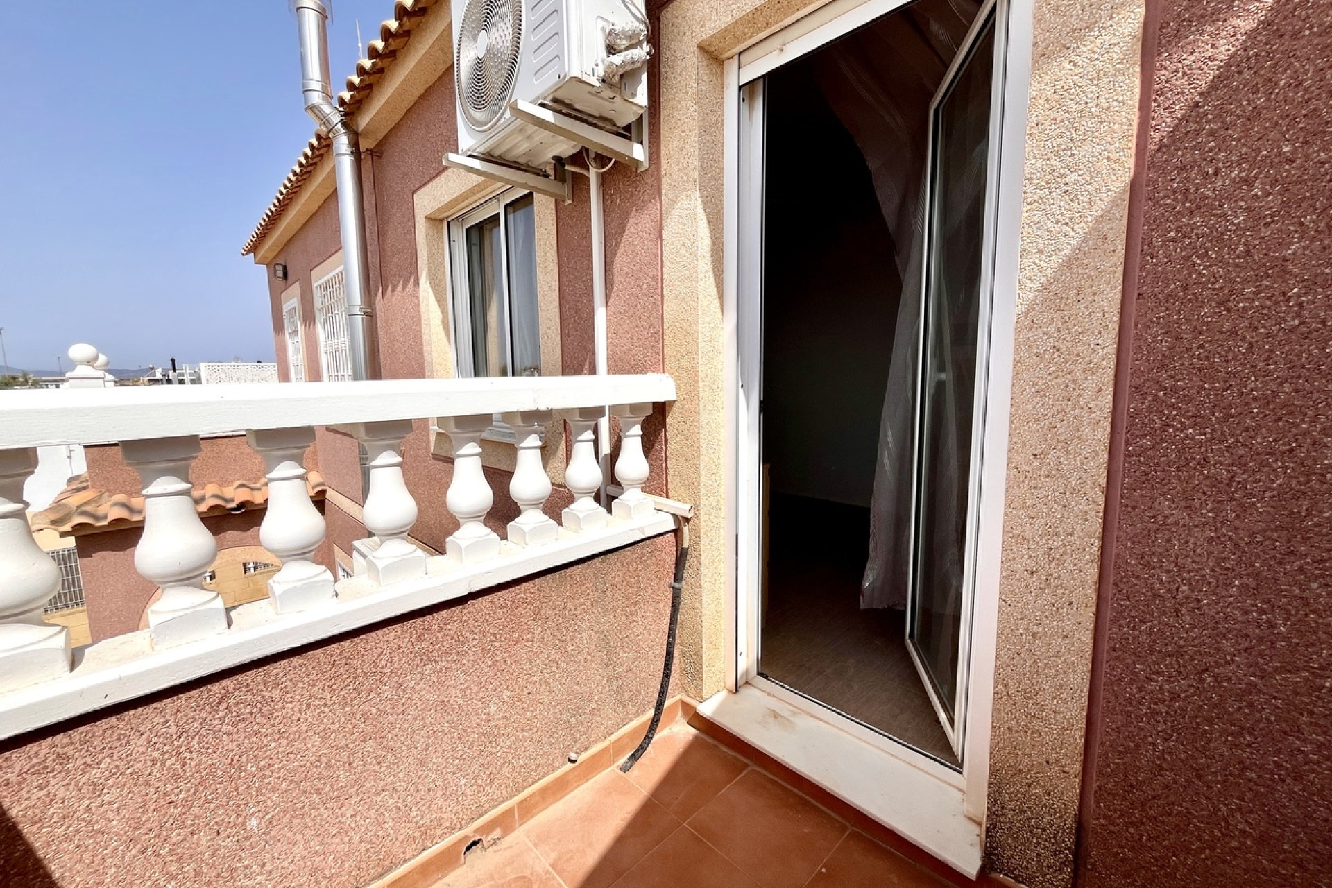Resale - Townhouse - Avileses
