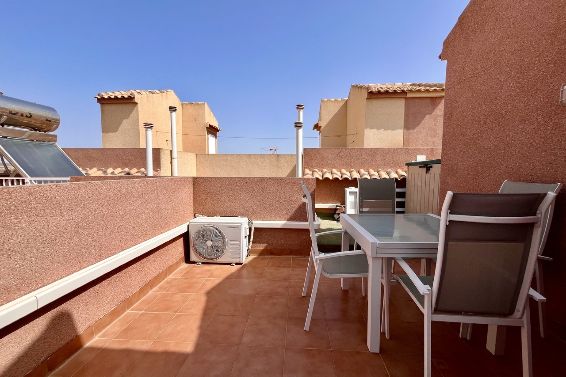 Resale - Townhouse - Avileses