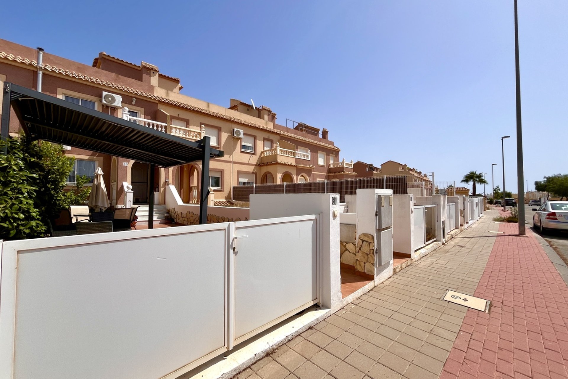 Resale - Townhouse - Avileses