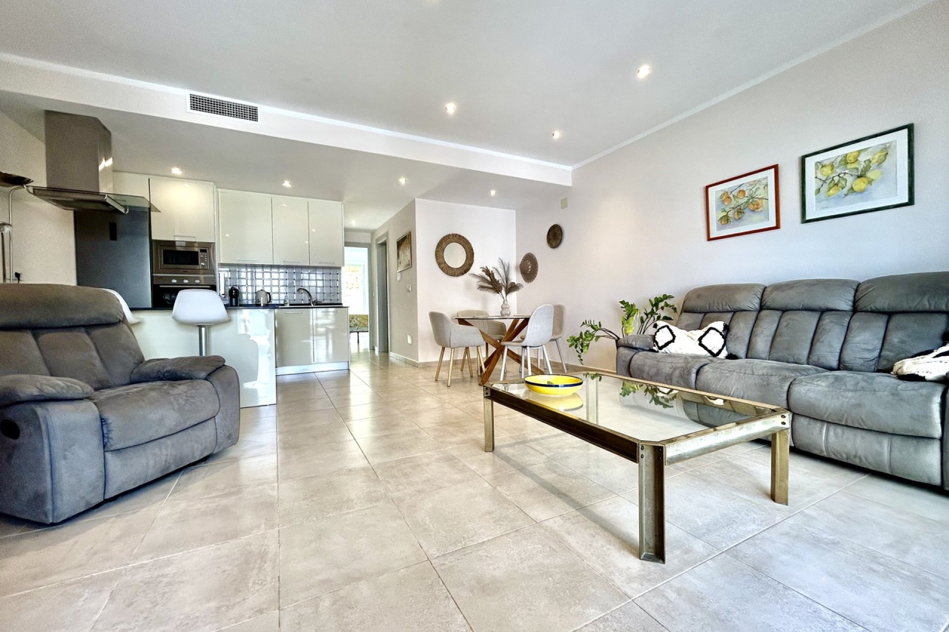 Resale - Townhouse - Ciudad Quesada